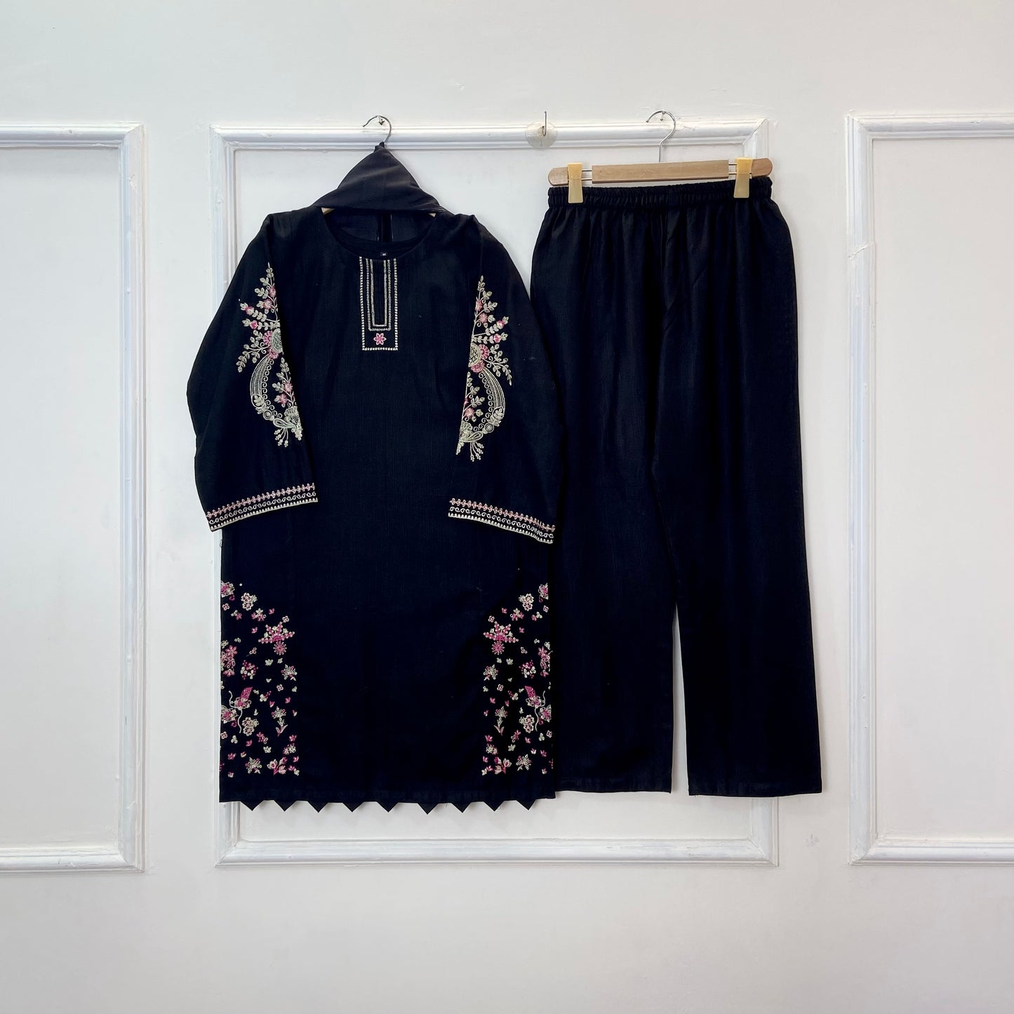 Petal Posh Embroidered 3PC (Khaddar) D-298