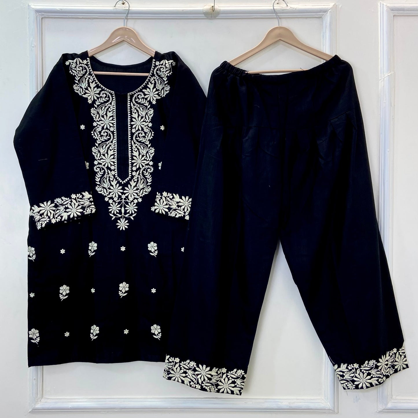 Embroidered Farshi Style 2PC 
(Khaddar) D-267