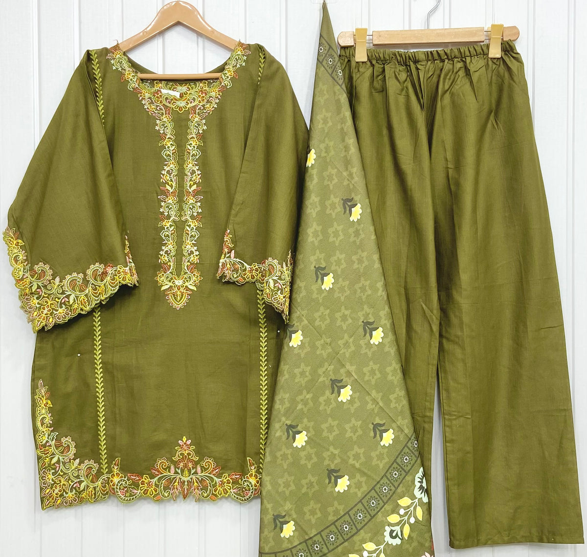 Article: D-1182 Khaddar 3piece