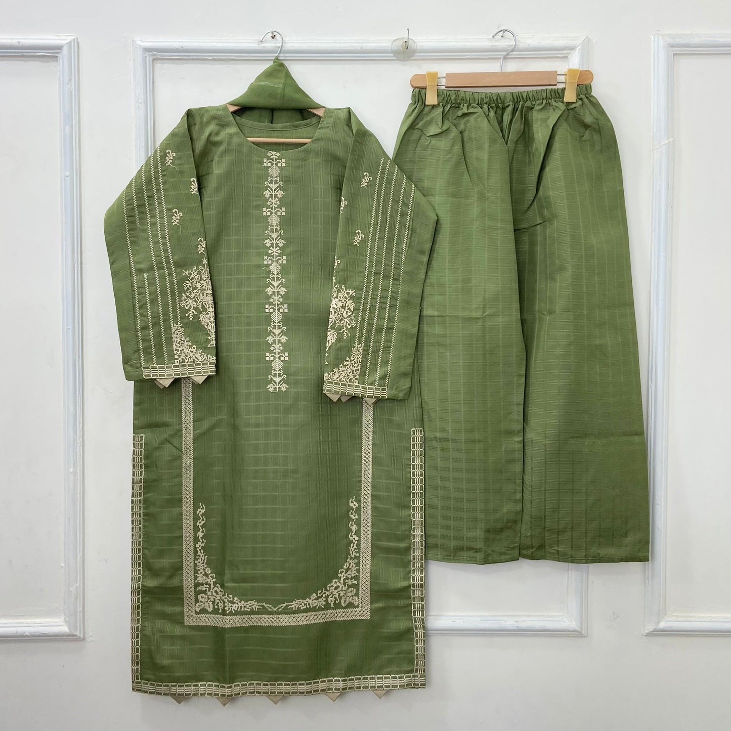 Eid Edit: Embroidered 3PC (Premium Cotton) D-456
