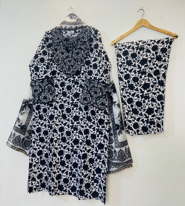 Black Beauty 3PC (Premium Lawn) D-49