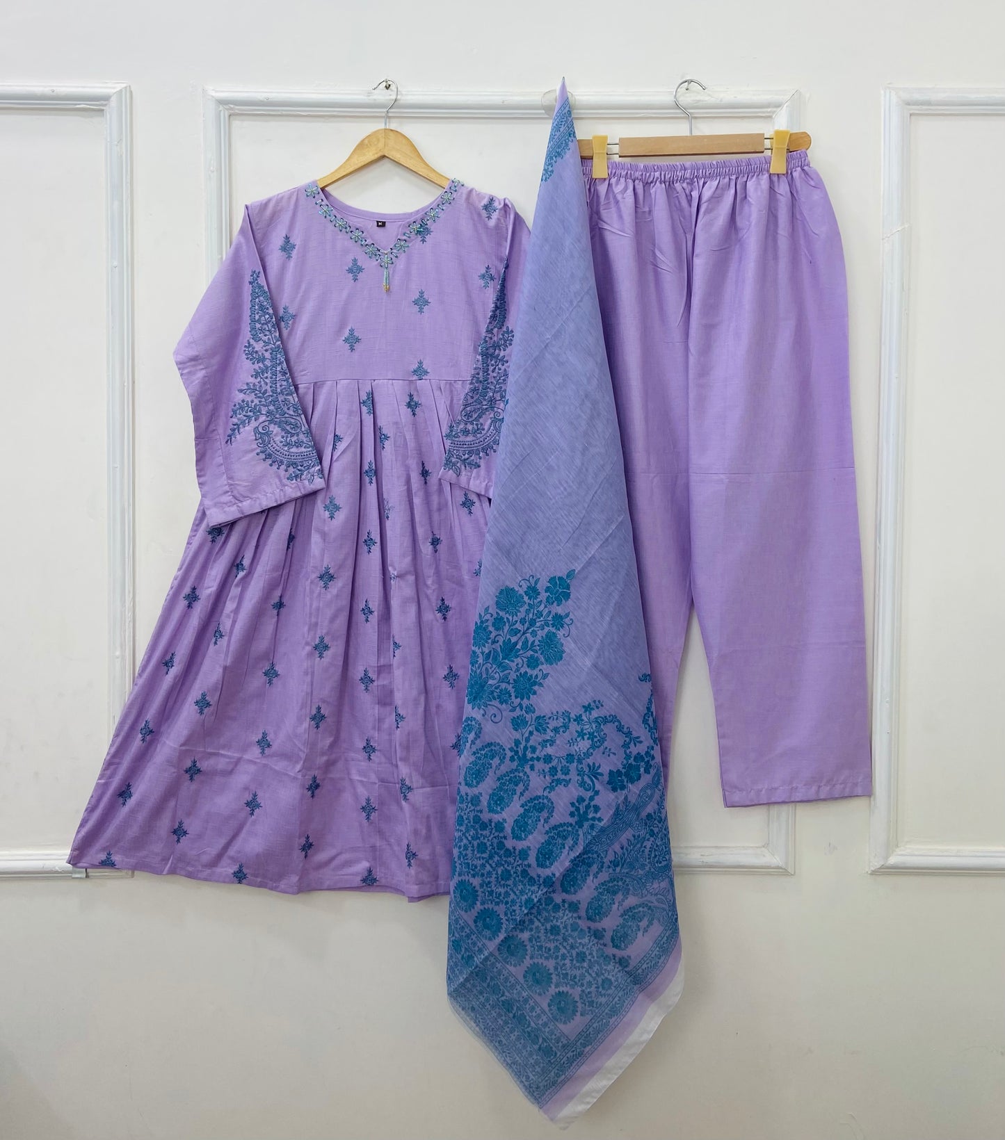 Embroidery Frock 3PC (Premium Cotton) D-428