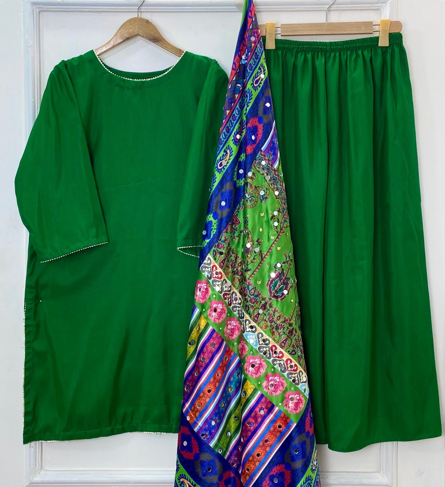 Glamorous 3PC With Mirror Work Shawl (Flowy Silk) D-321
