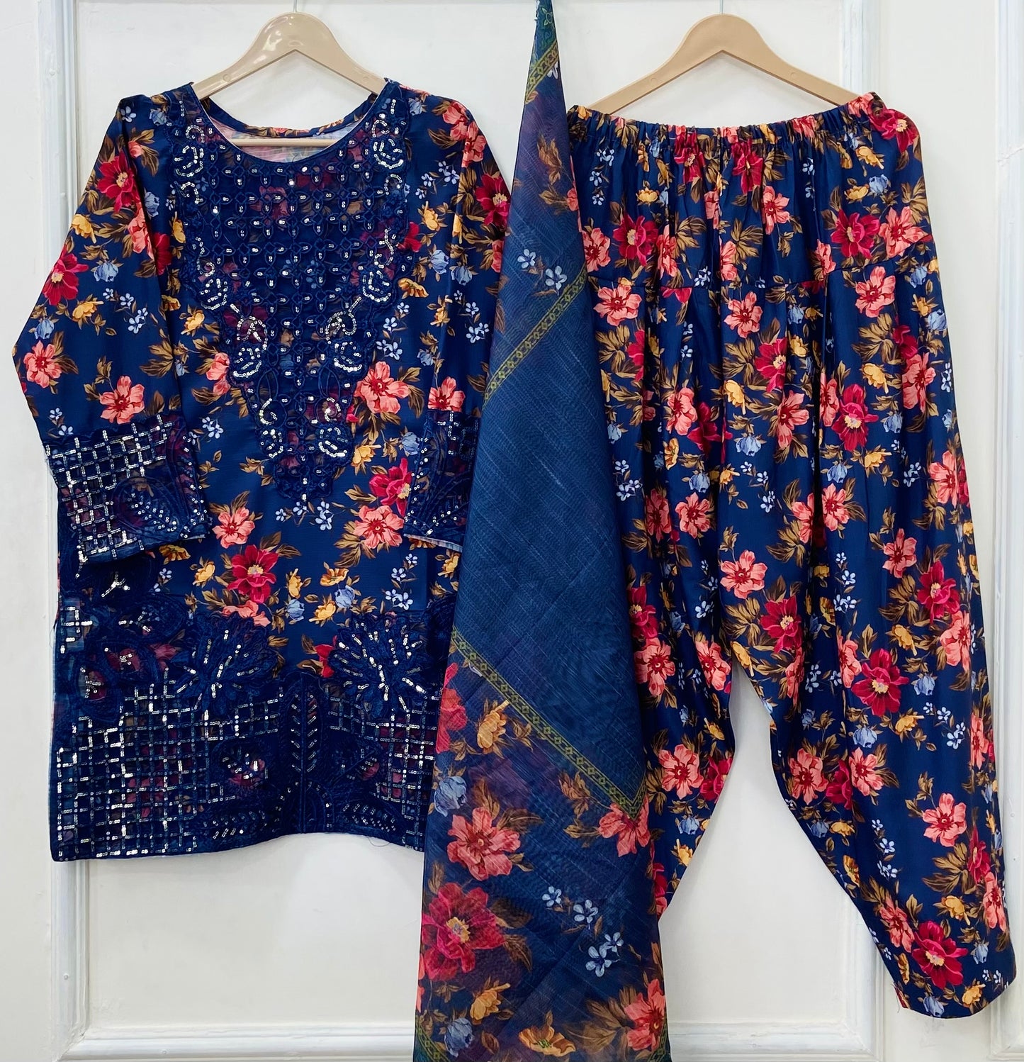 Eid Edit: 3PC (Bana Dora Silk) D-511