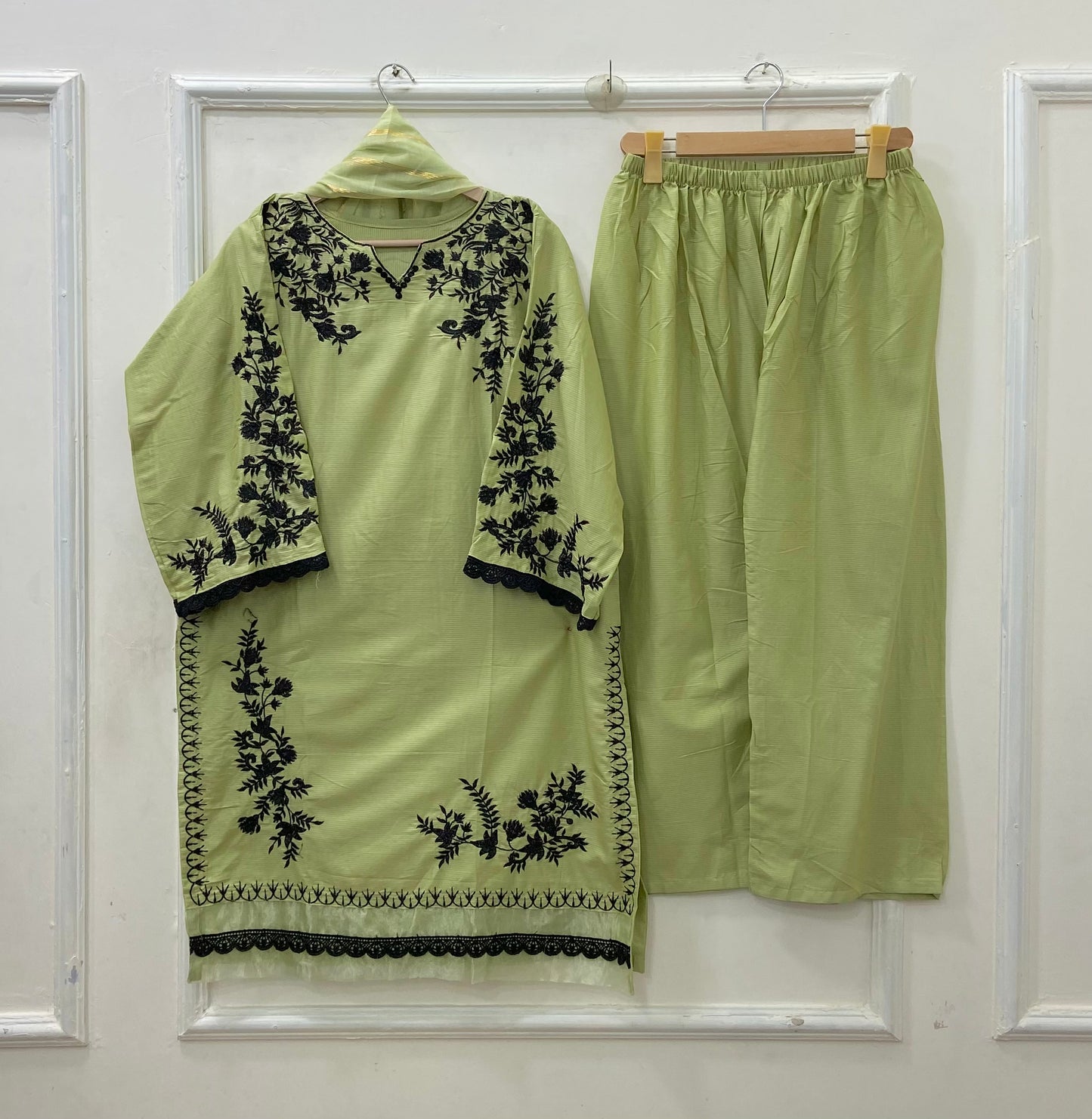 Jall Embroidered | 3PC Lawn Cotton D-633
