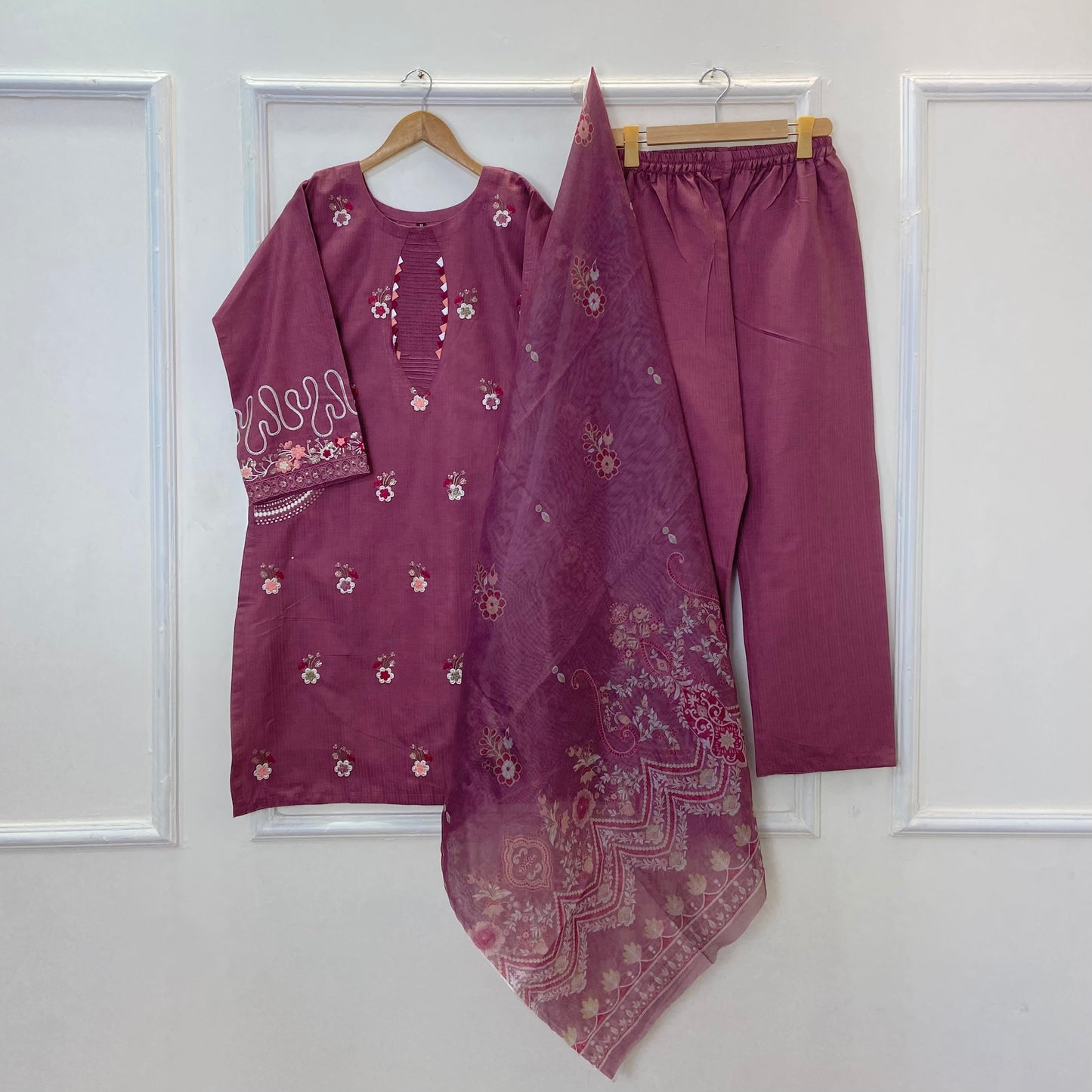 Pocket Beauty Embroidered 3PC (Premium Cotton) (Eid Arrivals) D-334