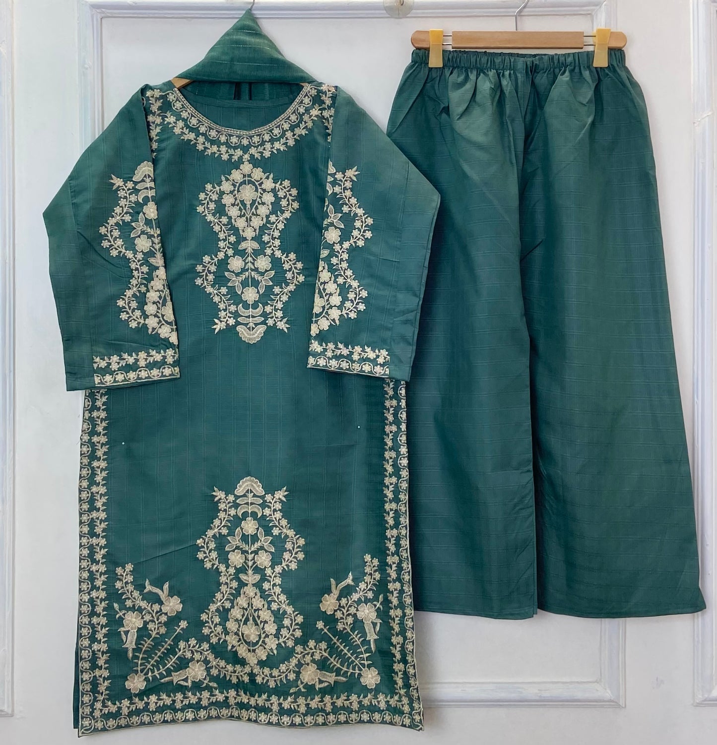 Heavenly Embroidered 3PC (Premium Cotton) D-352