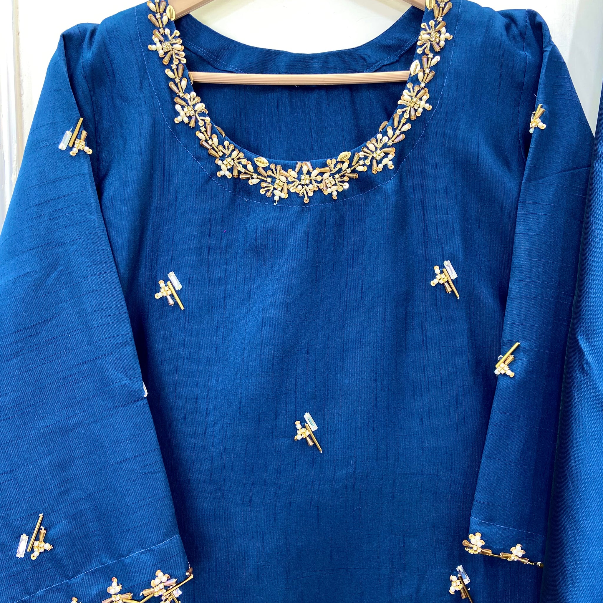 Royale Handcrafted Series: 3PC (Raw Silk) D-250