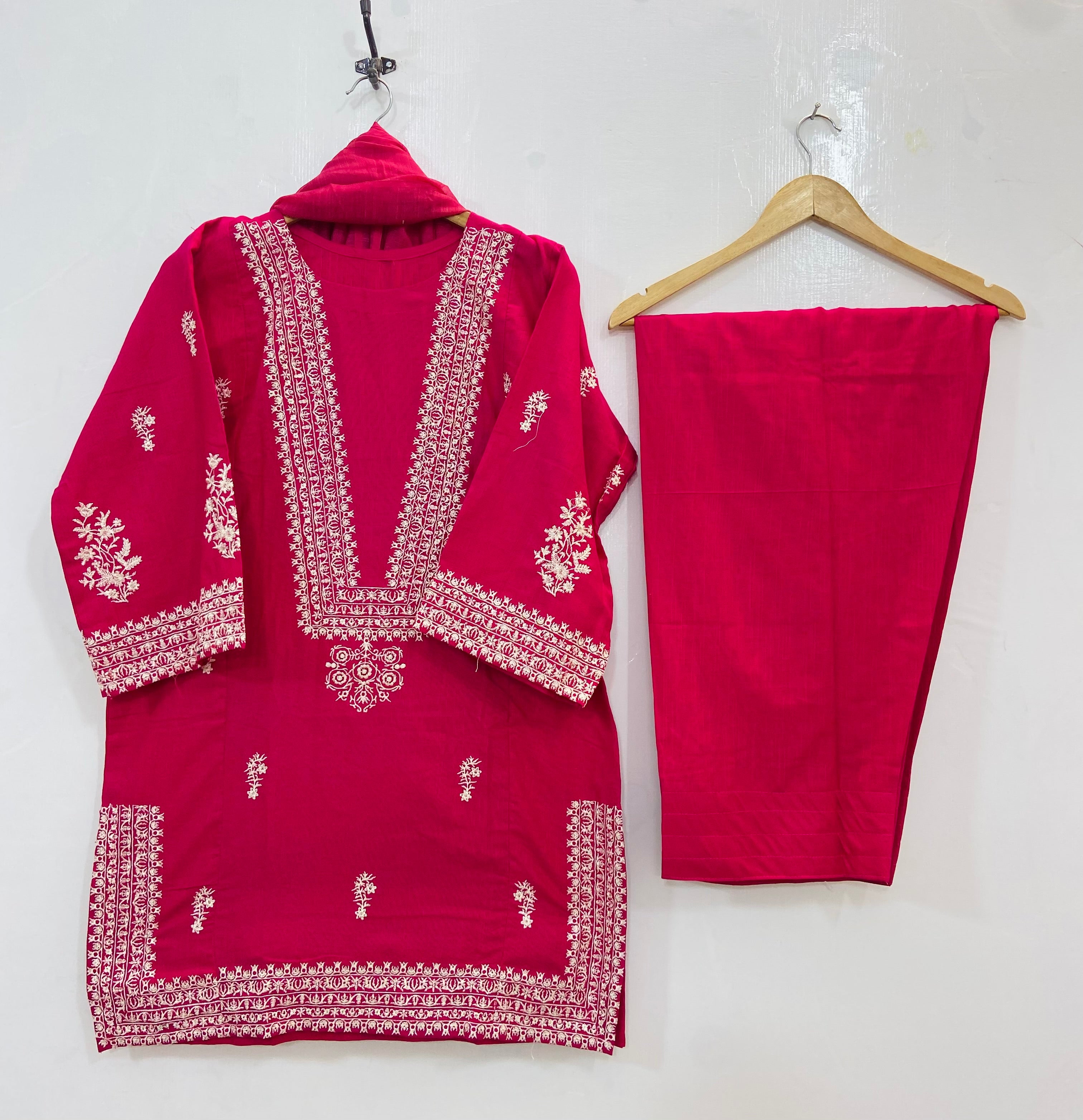 Embroidered Farshi 3PC (Khaddar) (Best Selling) D-136