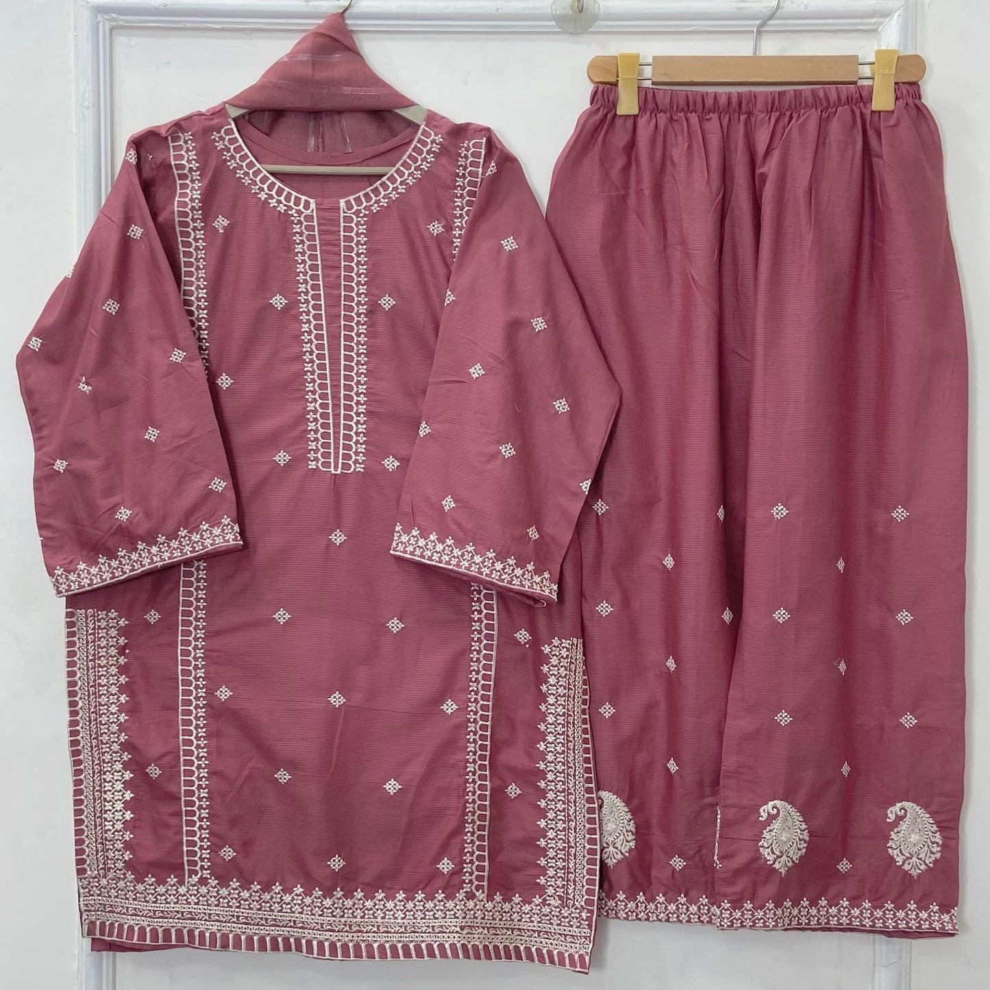 Paired Embroidered 3PC (Premium Cotton) D-402
