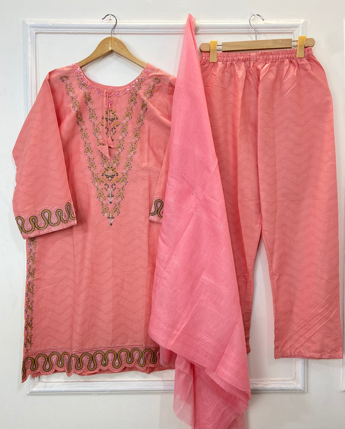 Desi Dastkaar 3PC (Winter Cotton) D-178