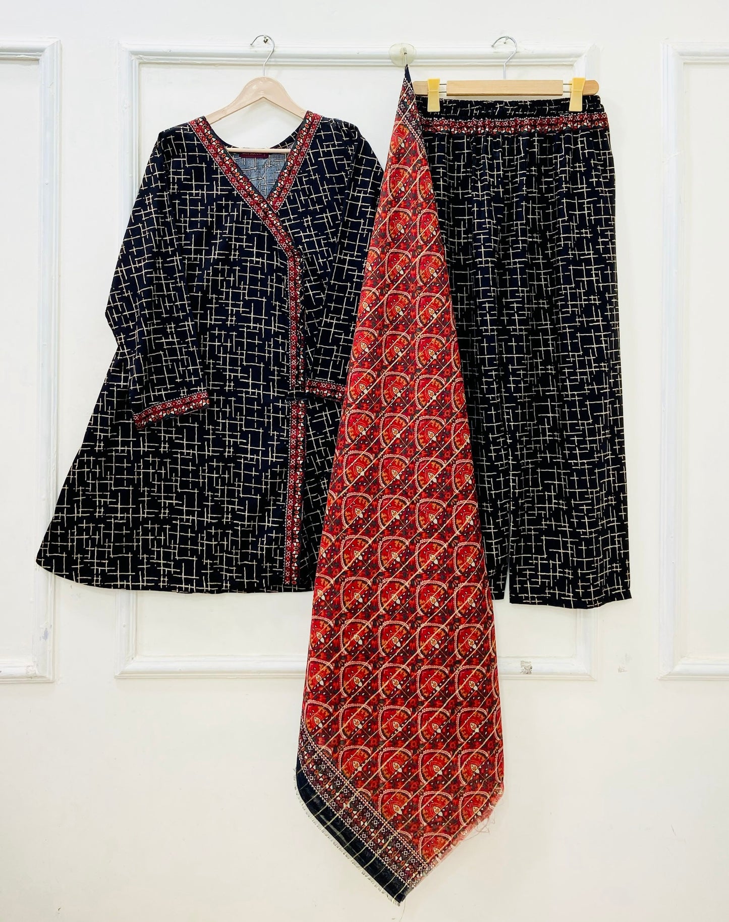 Short Frocks | 3PC Binsaeed Lawn D-670