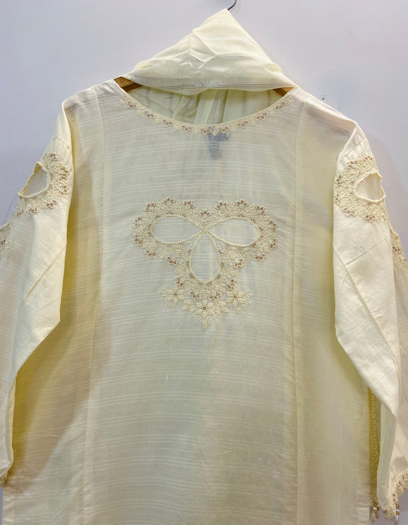 Front Back Embroidered 3PC (Cotton Lawn) 19