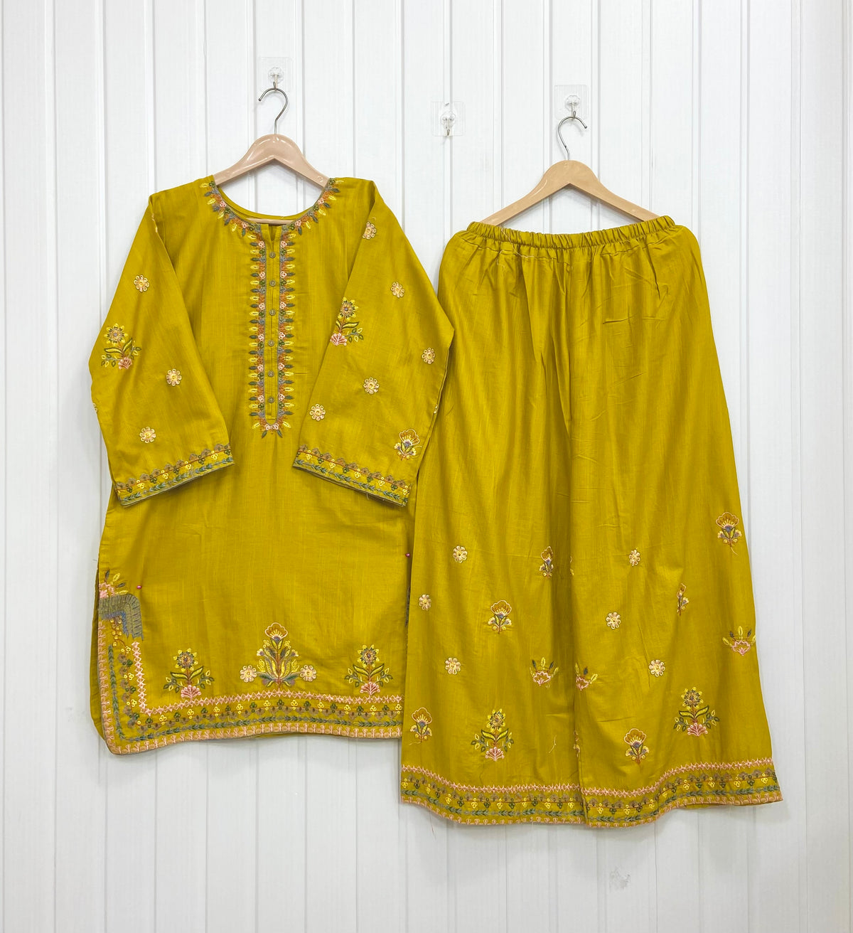 Article No: D-1030 | KHADDAR
