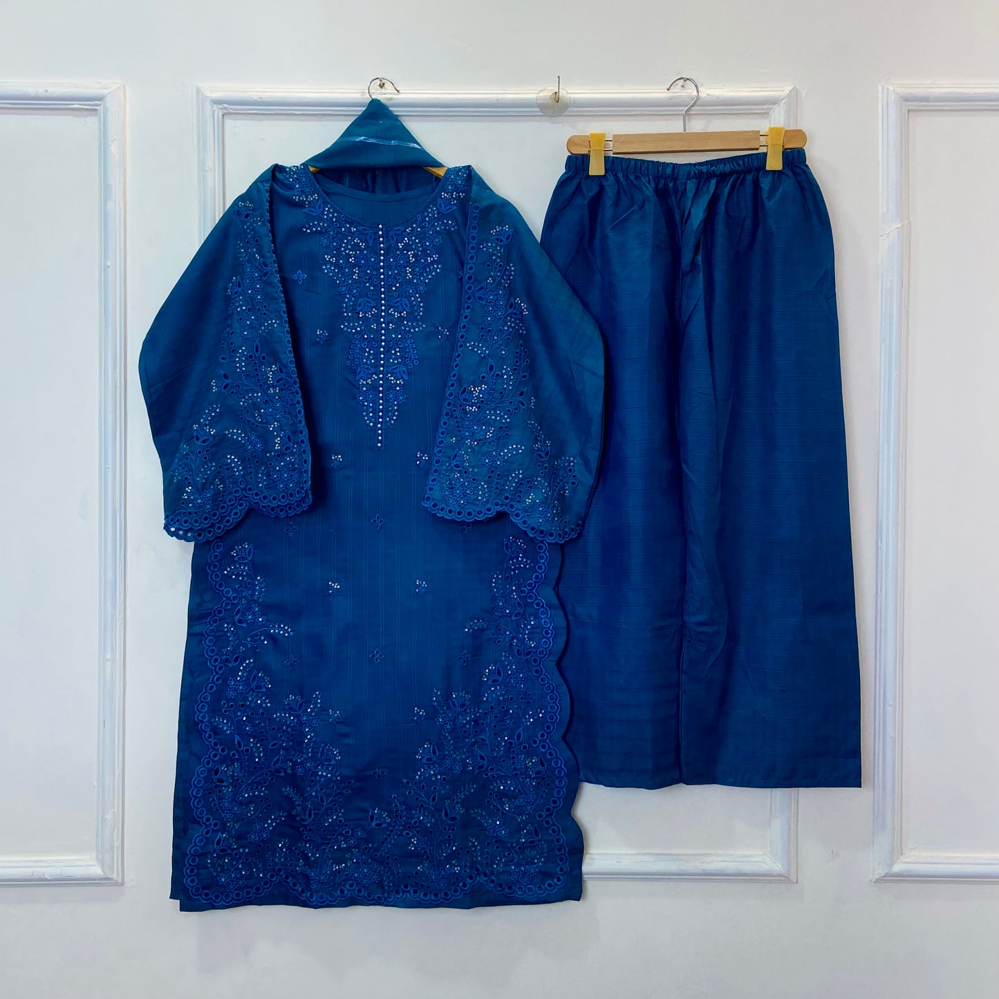 Noori Chicken Kari | 3PC Doria Cotton D-549