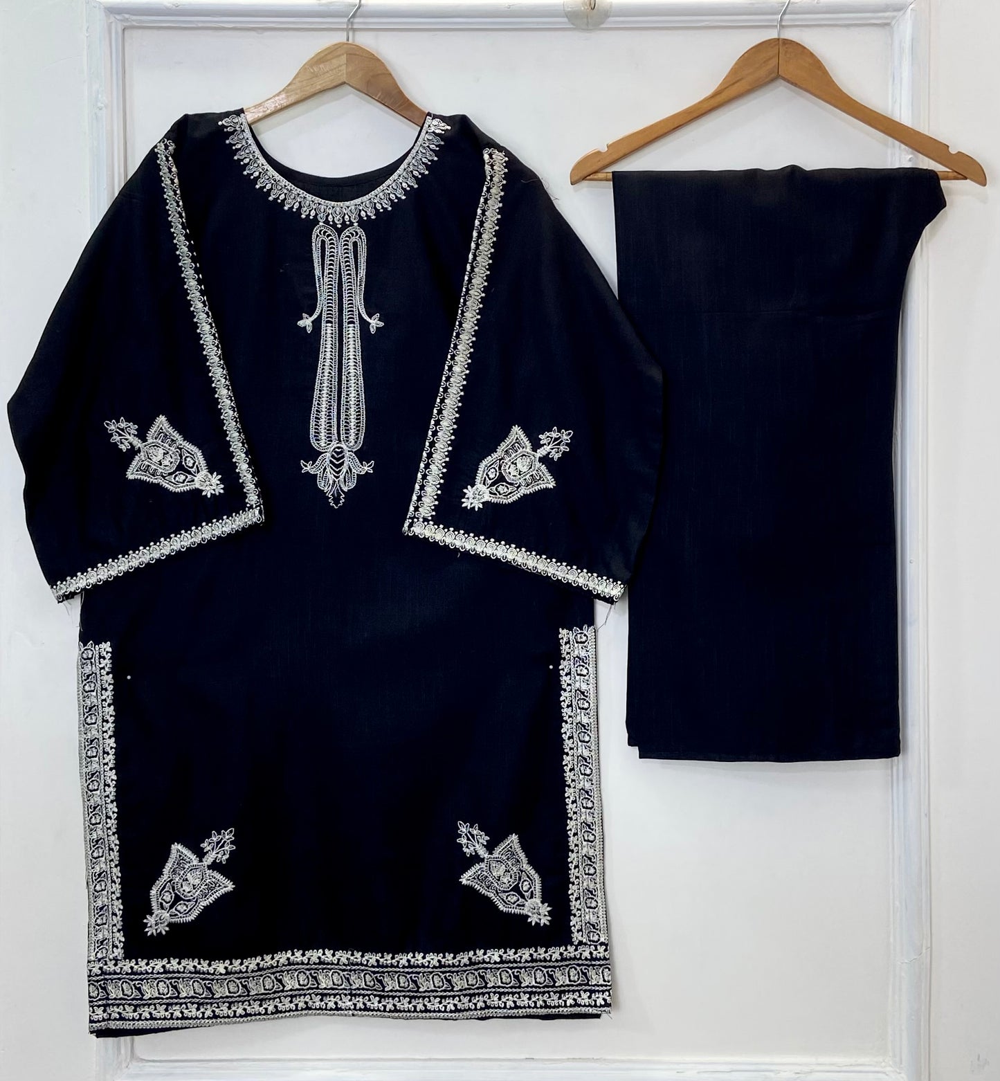 Front & Back Embroidered 2PC (Khaddar) D-320
