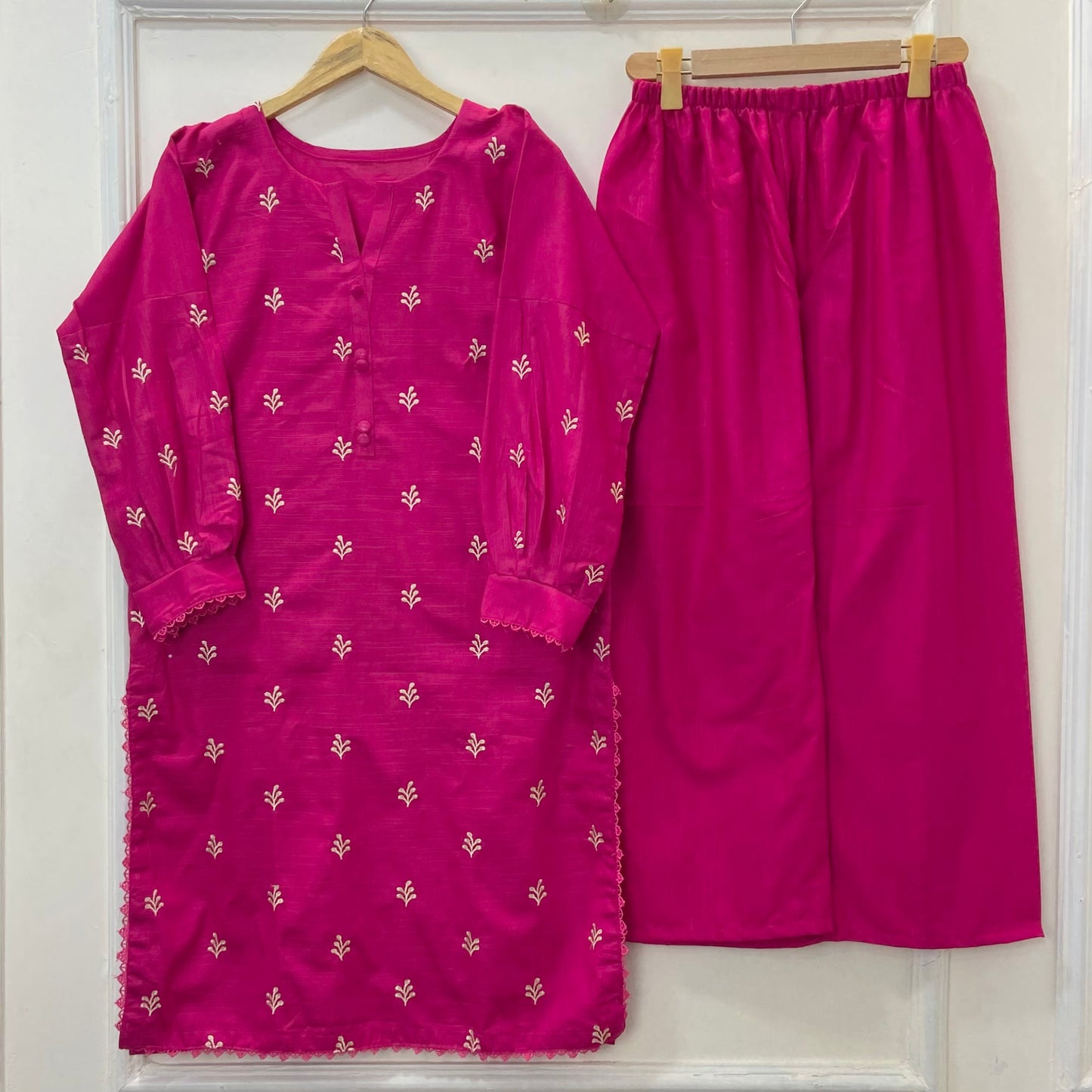 Gorgeous Embroidered 2PC (Khaddar) D-381