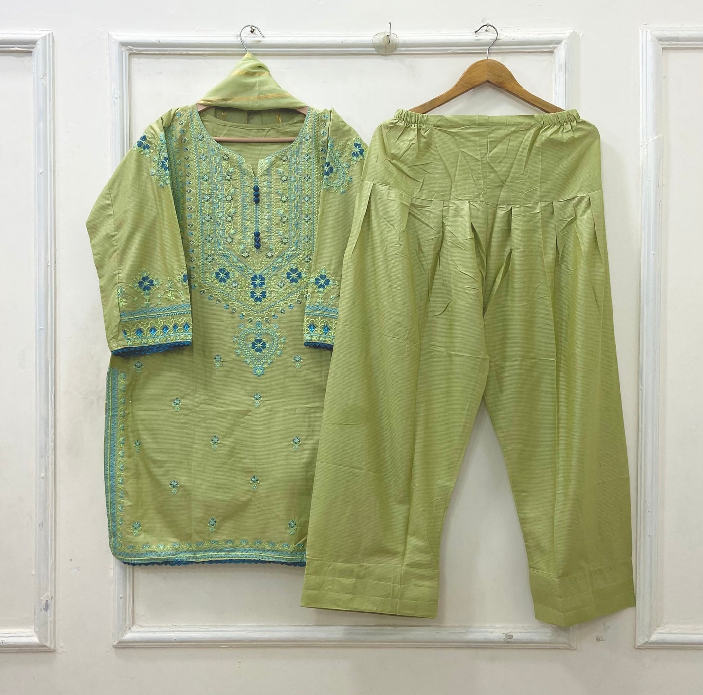 Eid Edit | Farshi 3PC Lawn Cotton D-621