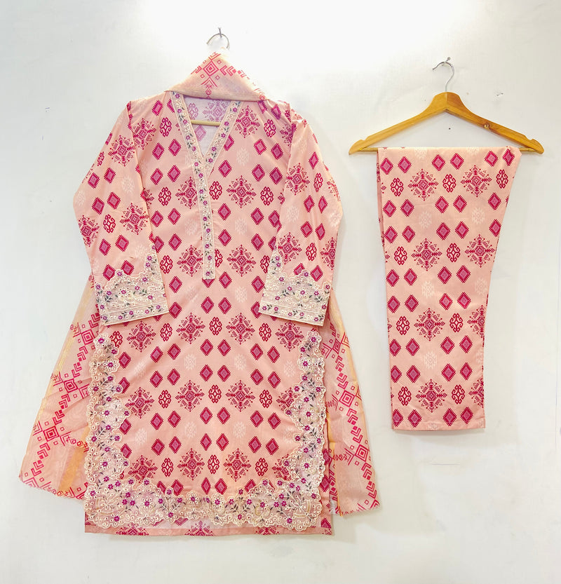 Chicken Kari Embroidered 3PC (Lawn) 15