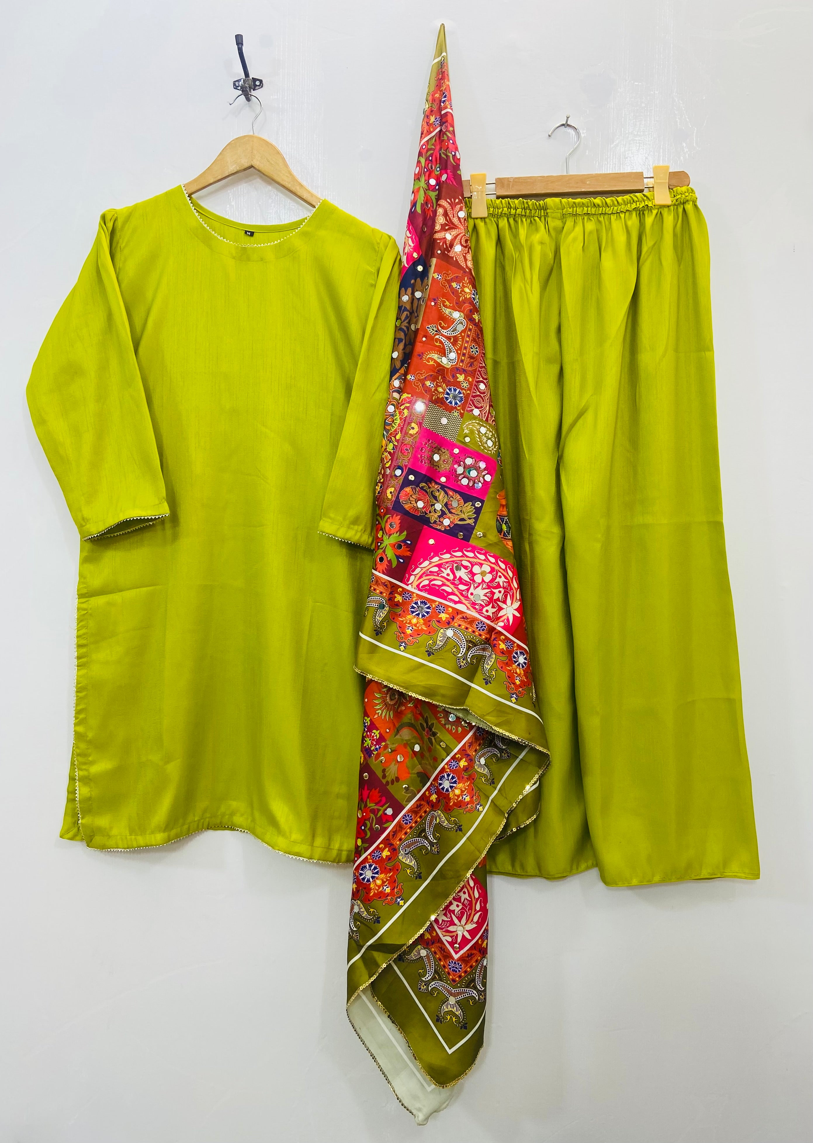 Glamorous 3PC With Mirror Work Shawl (Flowy Silk) D-104