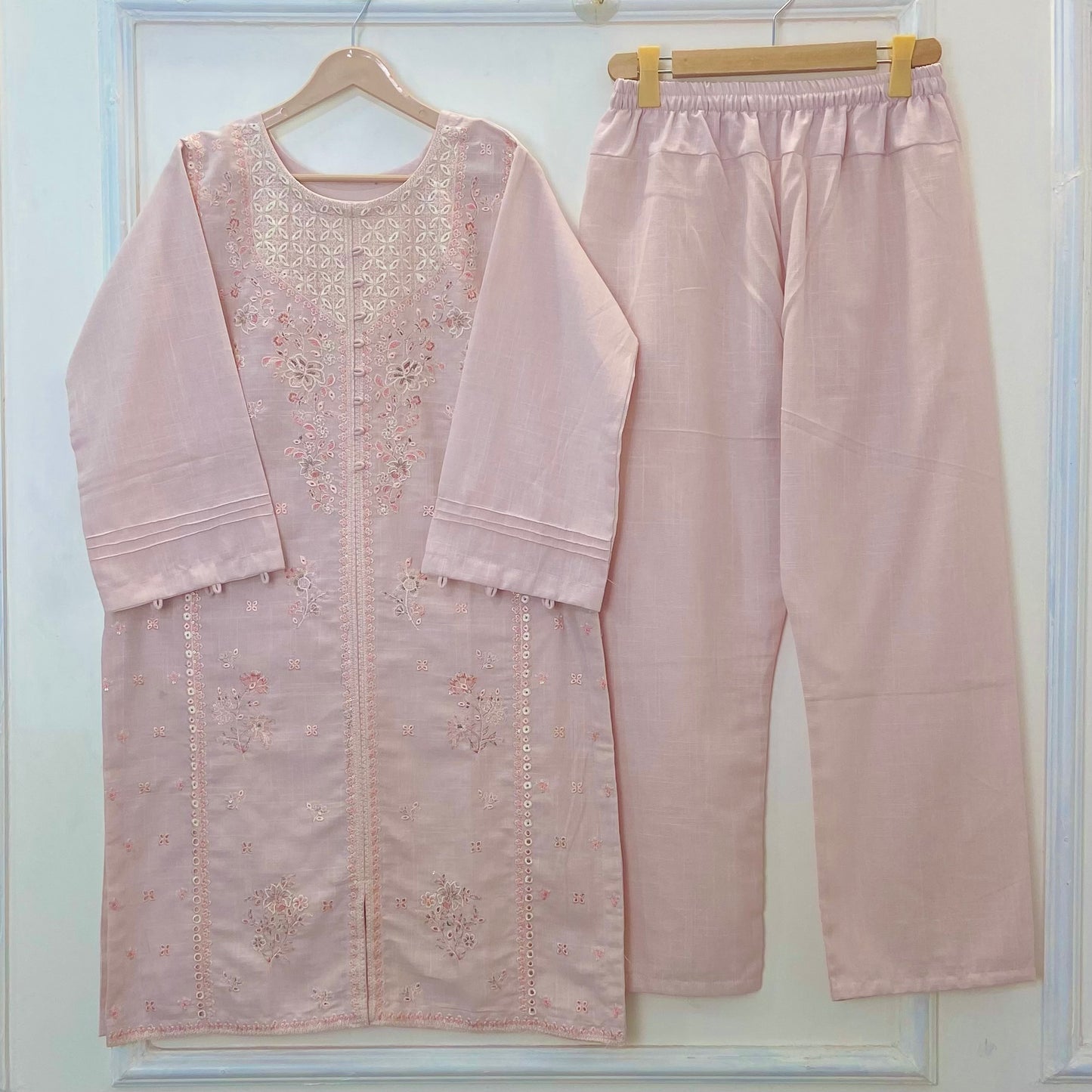 Embroidered Blushing 2PC (Khaddar) D-290