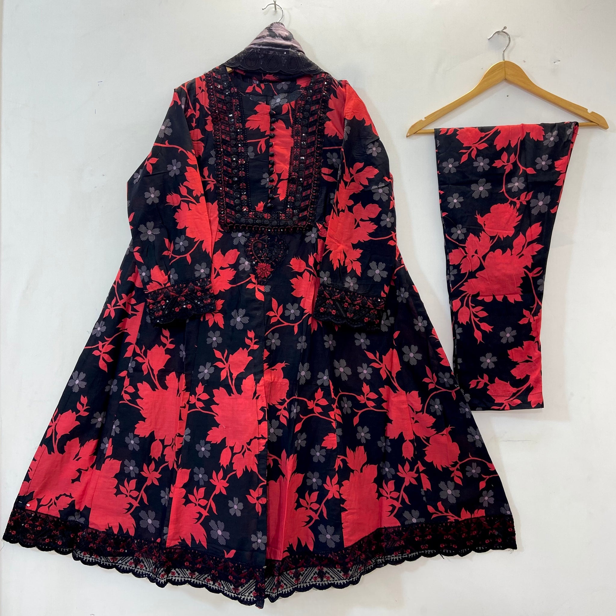 Luxe Sequins Red 3PC (Lawn) 22