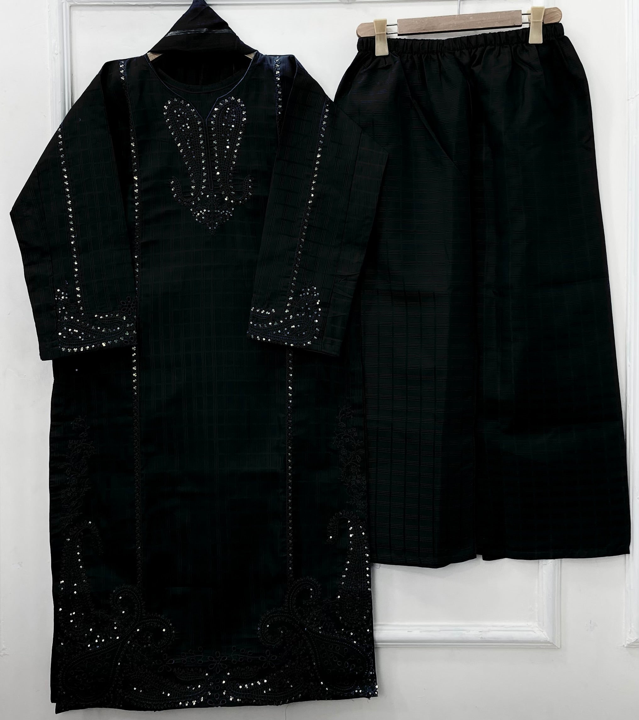 Eid Edit: Embroidered 3PC (Premium Cotton) D-452