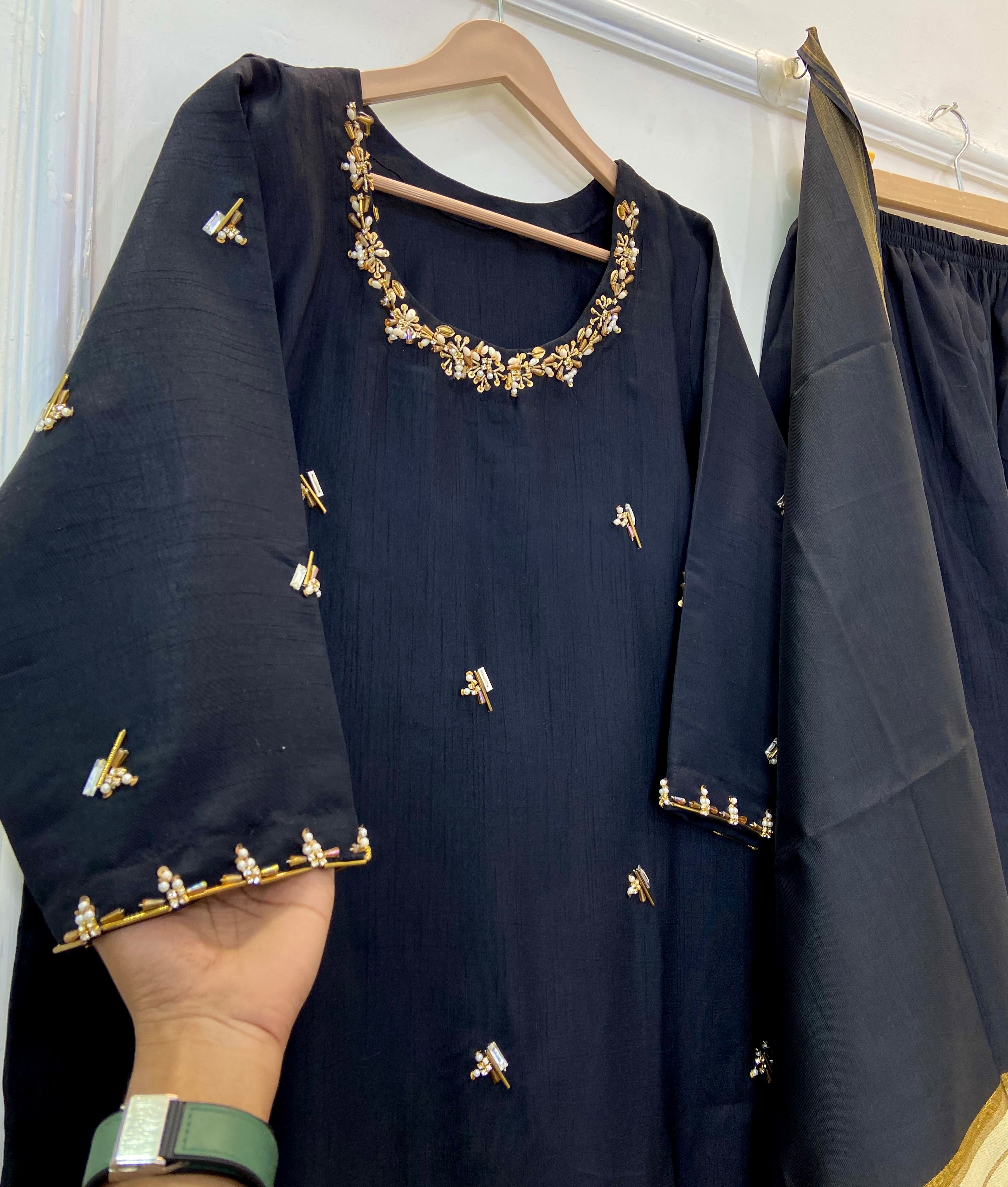 Royale Handcrafted Series: 3PC (Raw Silk) D-250