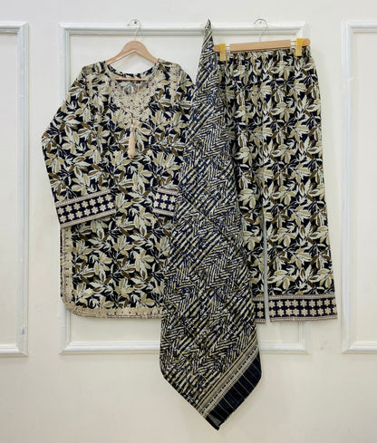 Premium Embroidered | 3PC Lawn D-584