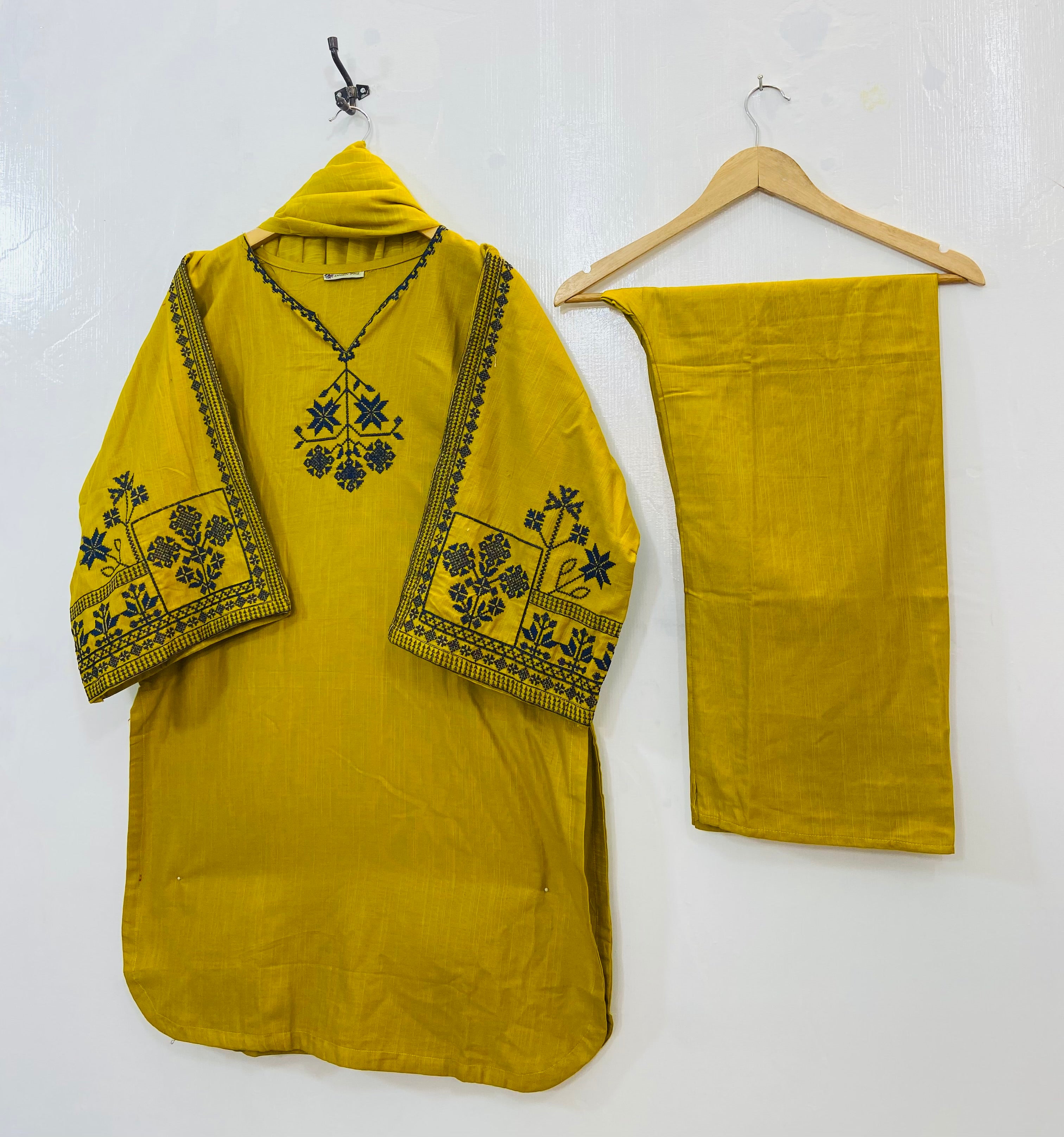 Perfect Pocketful 3PC (Khaddar) D-137