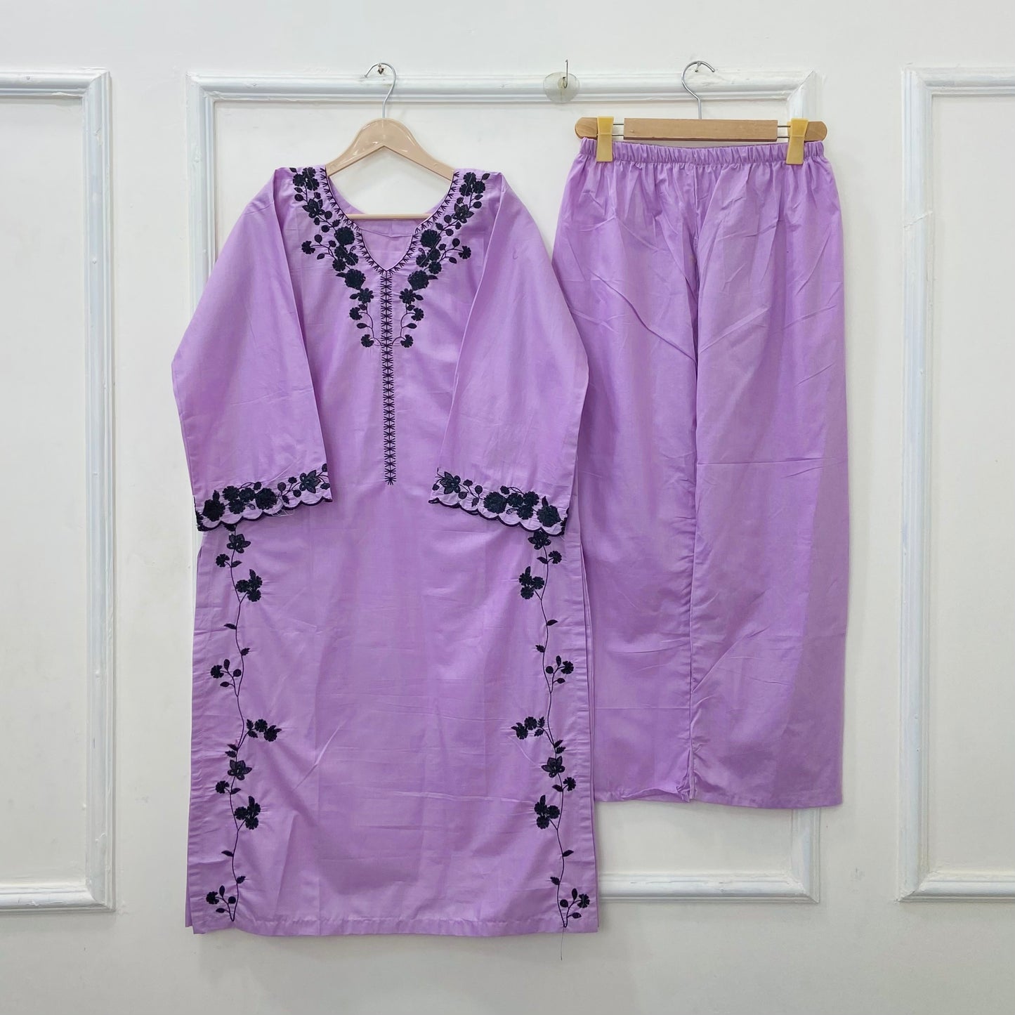 Floral Bail Embroidered 2PC (Premium Cotton) D-459