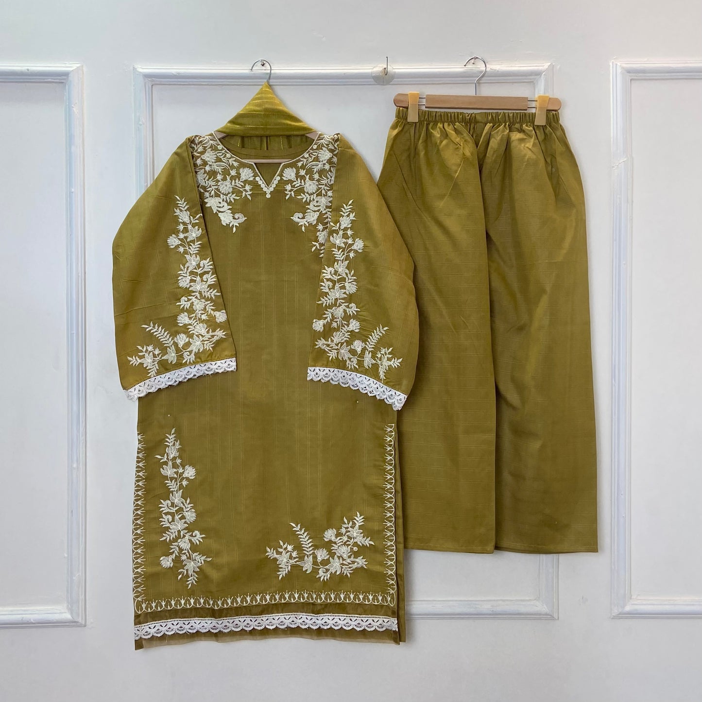 Jall Embroidered 3PC (Premium Cotton) Hit Code D-359