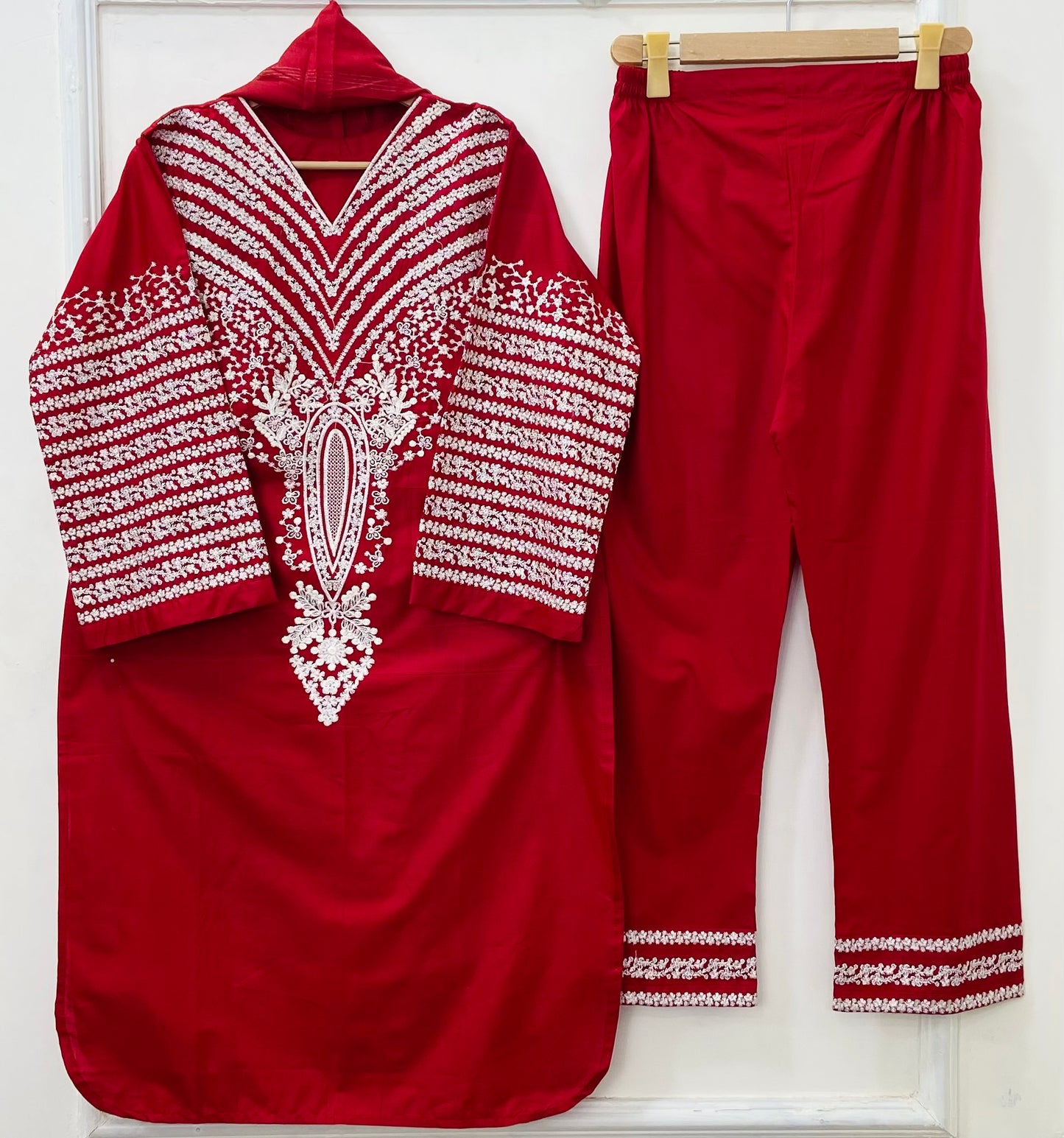 Taj Embroidered 3PC (Premium Cotton) D-430