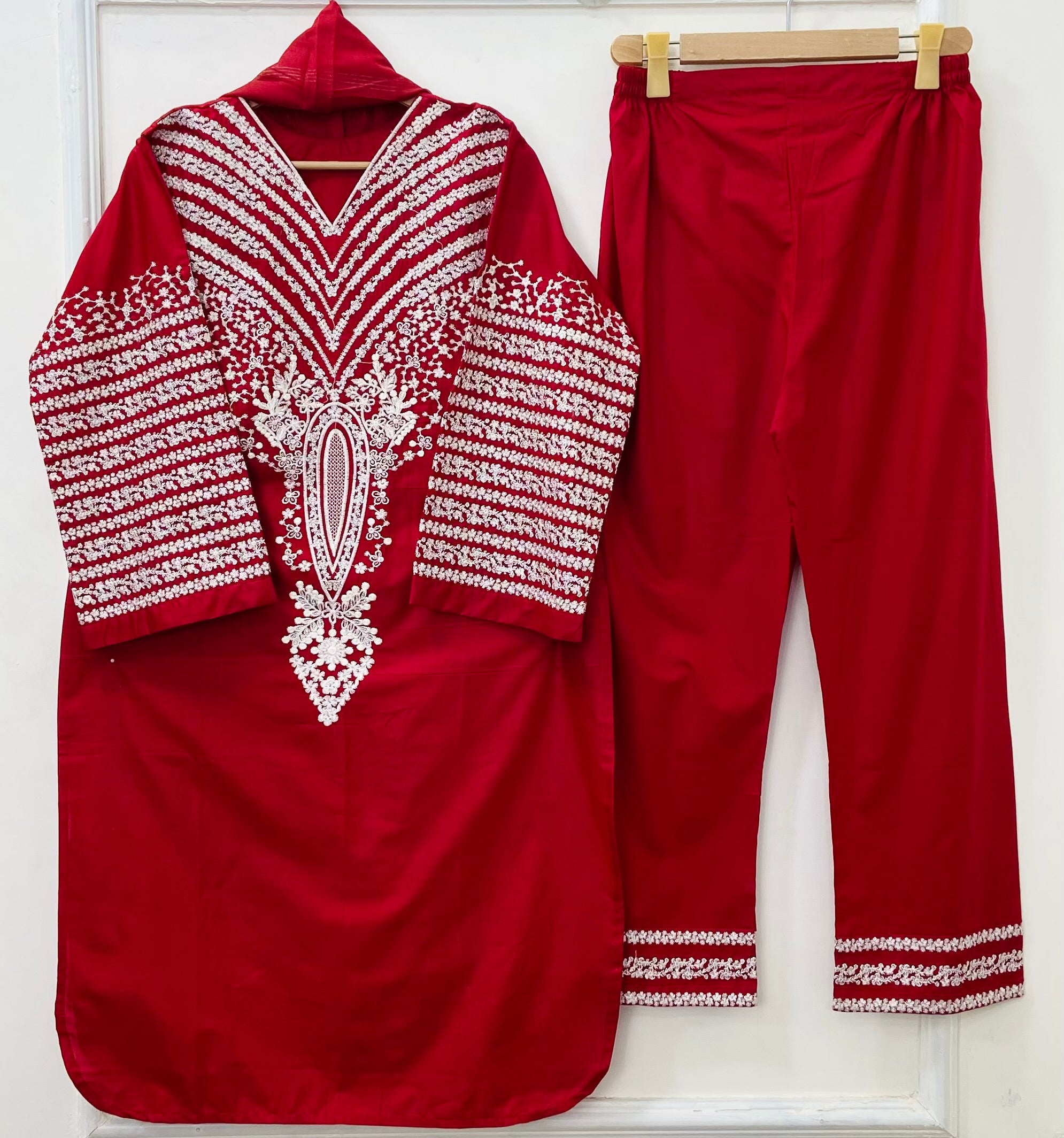 Taj Embroidered 3PC (Premium Cotton) D-430