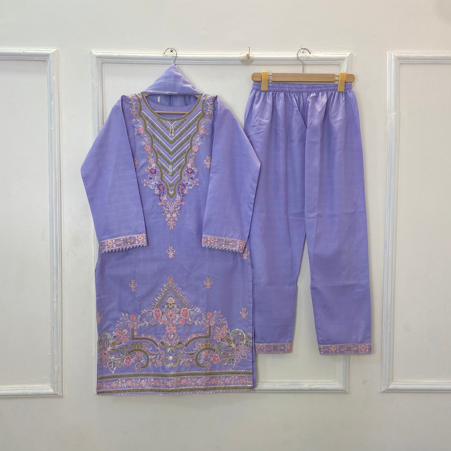 Embroidered Galaxy 3PC (Cotton) D-319