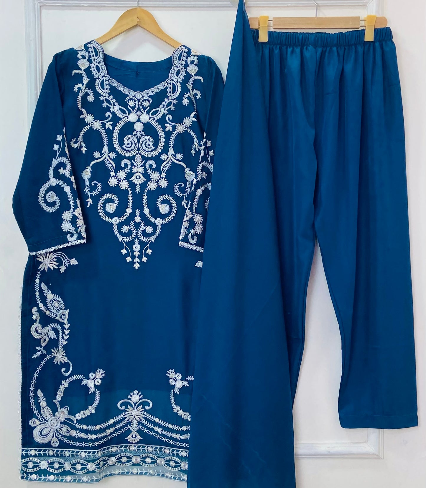 Aafreen Embroidered 3PC (Chiffon) D-374