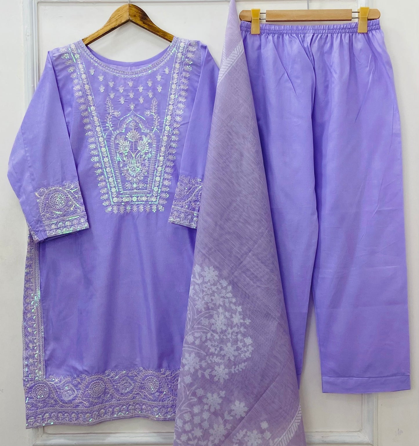 Sitaara Embroidered 3PC (Premium Cotton) D-489