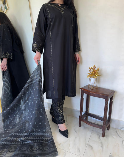 Guluna Formals Black | 3PC Lawn Cotton D-572
