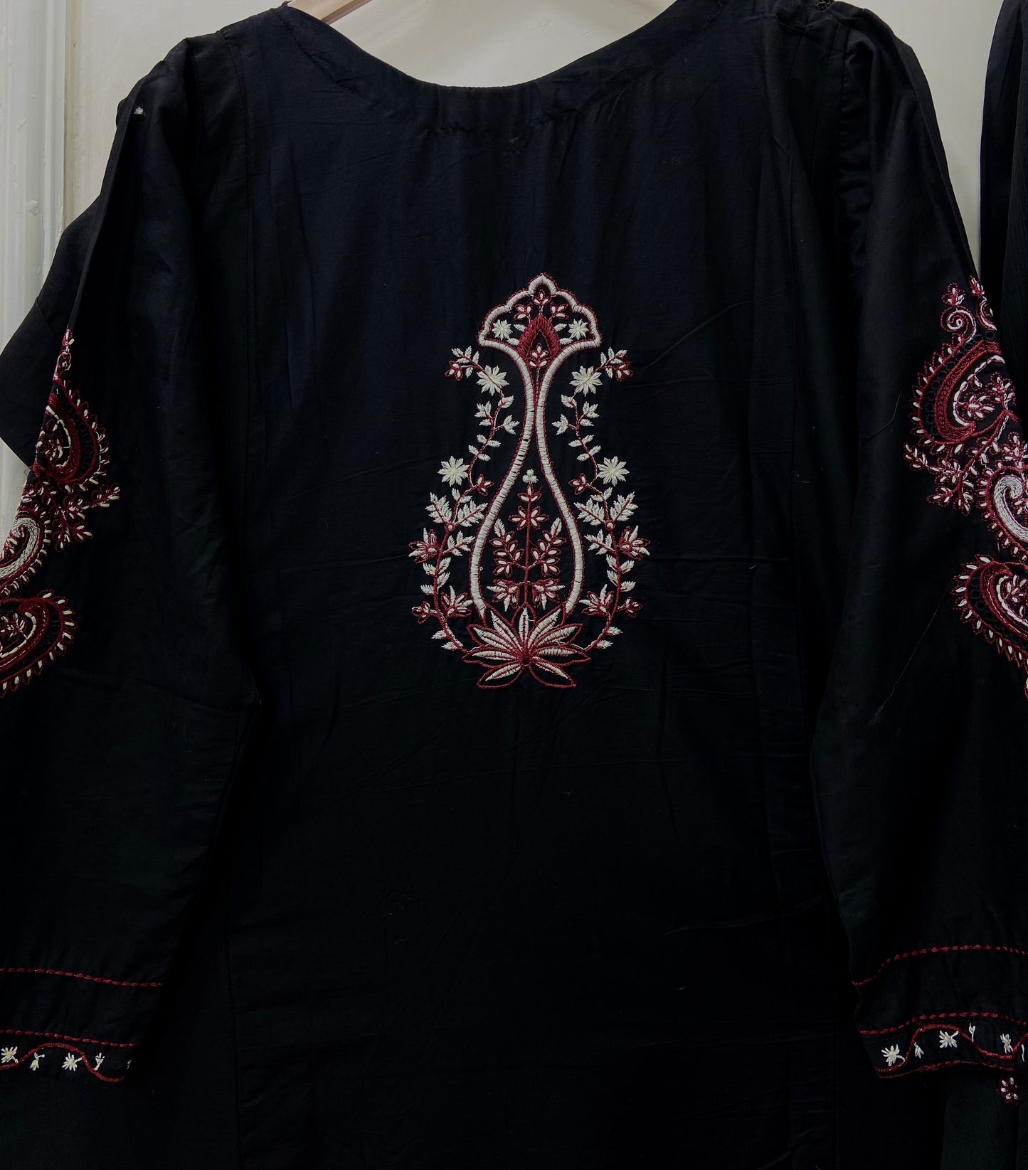 Article no:D-696 | Cotton Lawn