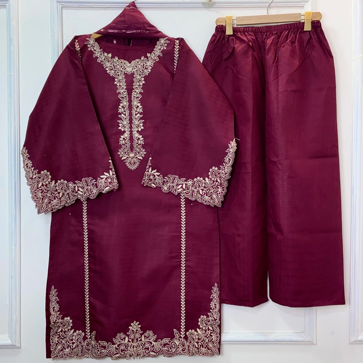 Rich Cutwork Embroidered 3PC (Premium Cotton) D-375