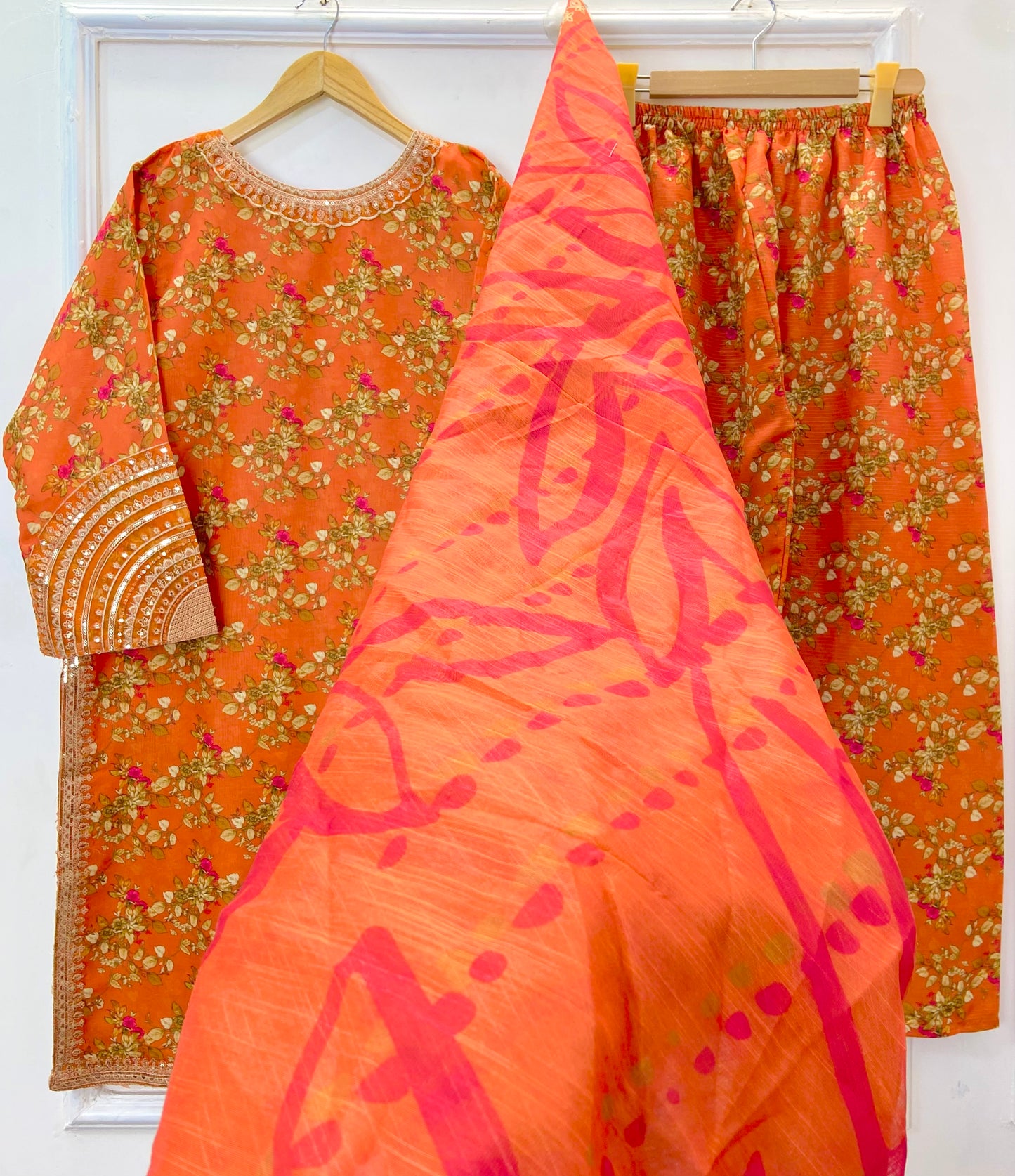 Emerald Embroidered 3PC (Bana Dora Silk) D-370