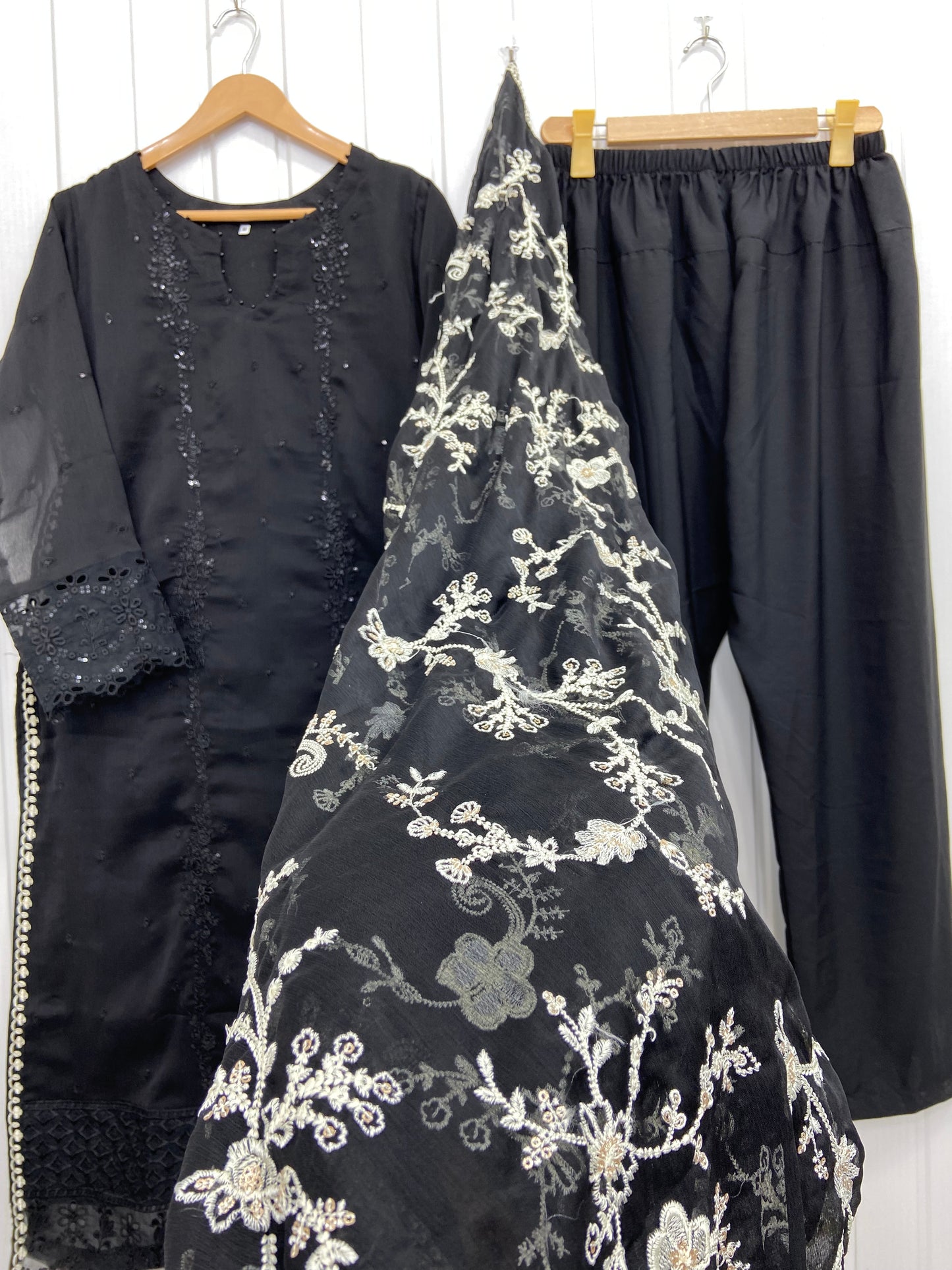 Raani | Festive Wear D-810