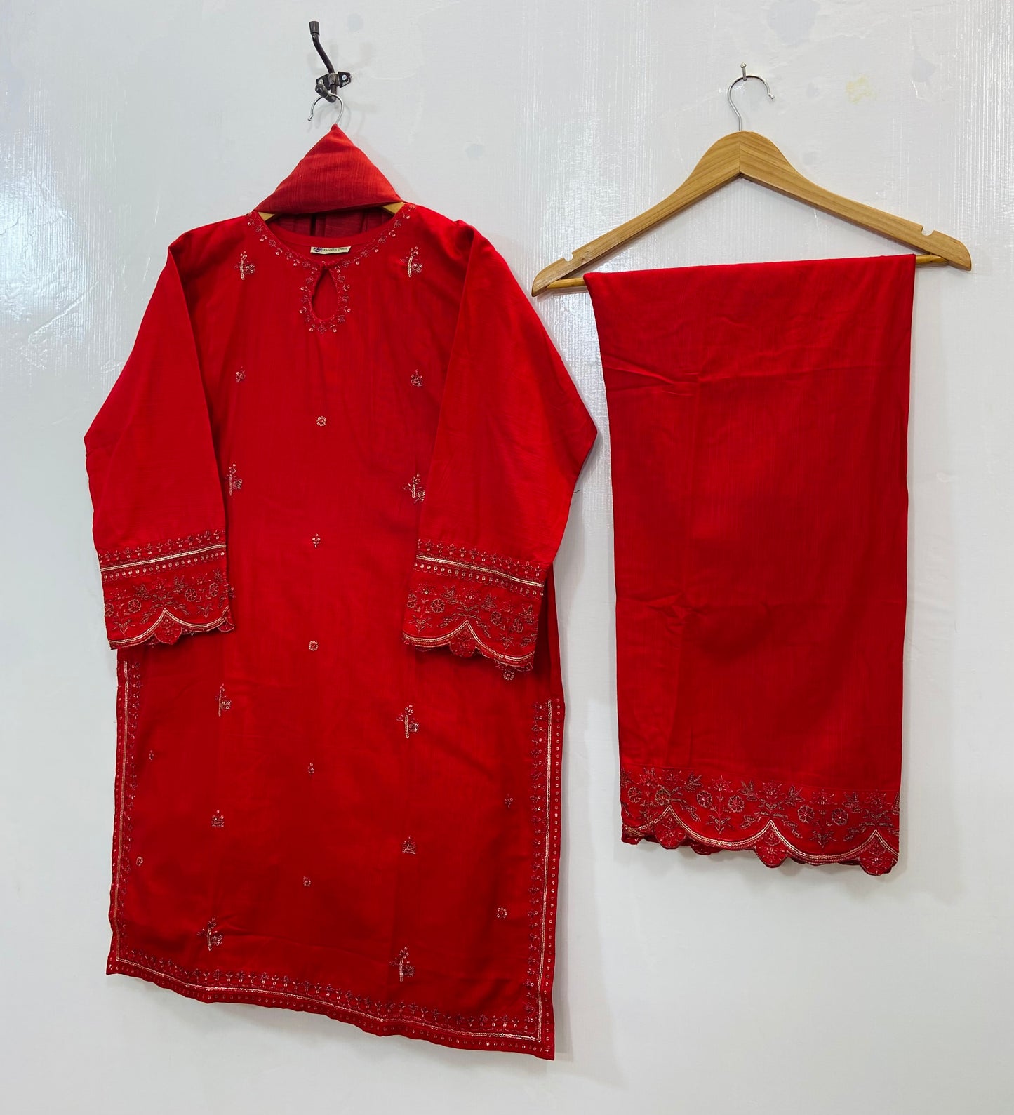 Embellished Beauty 3PC (Khaddar) D-127