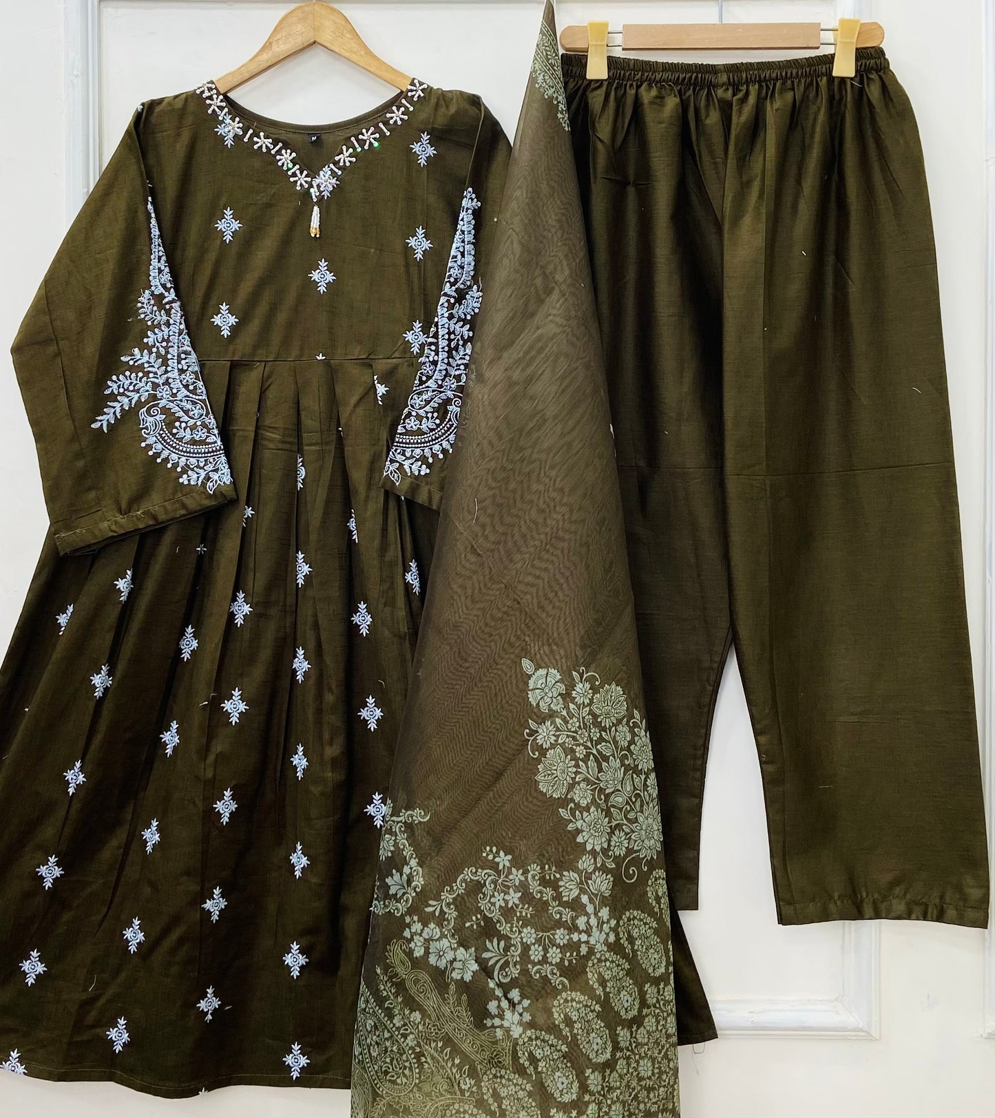 Embroidery Frock 3PC (Premium Cotton) D-428