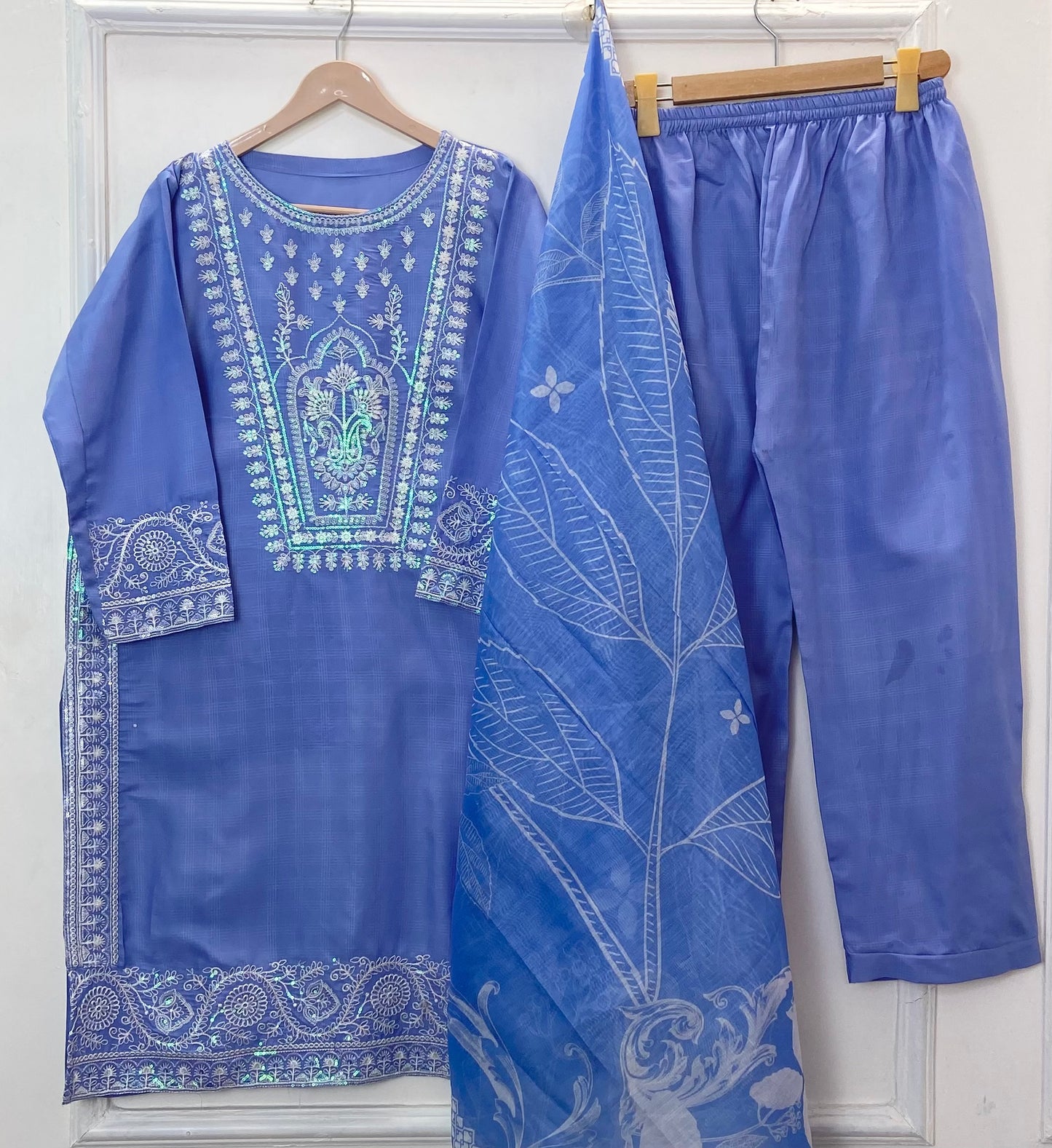 Embroidered Eid Edit: 3PC
(Premium Cotton) Hit Code D-344