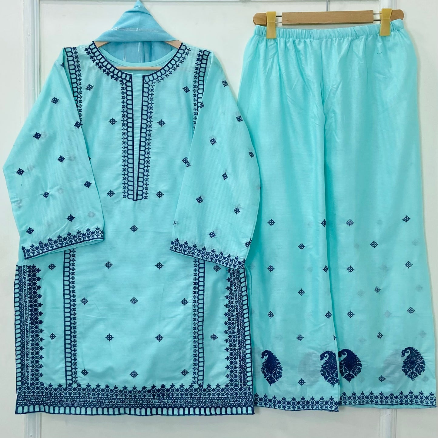 Paired Embroidered 3PC (Premium Cotton) D-402