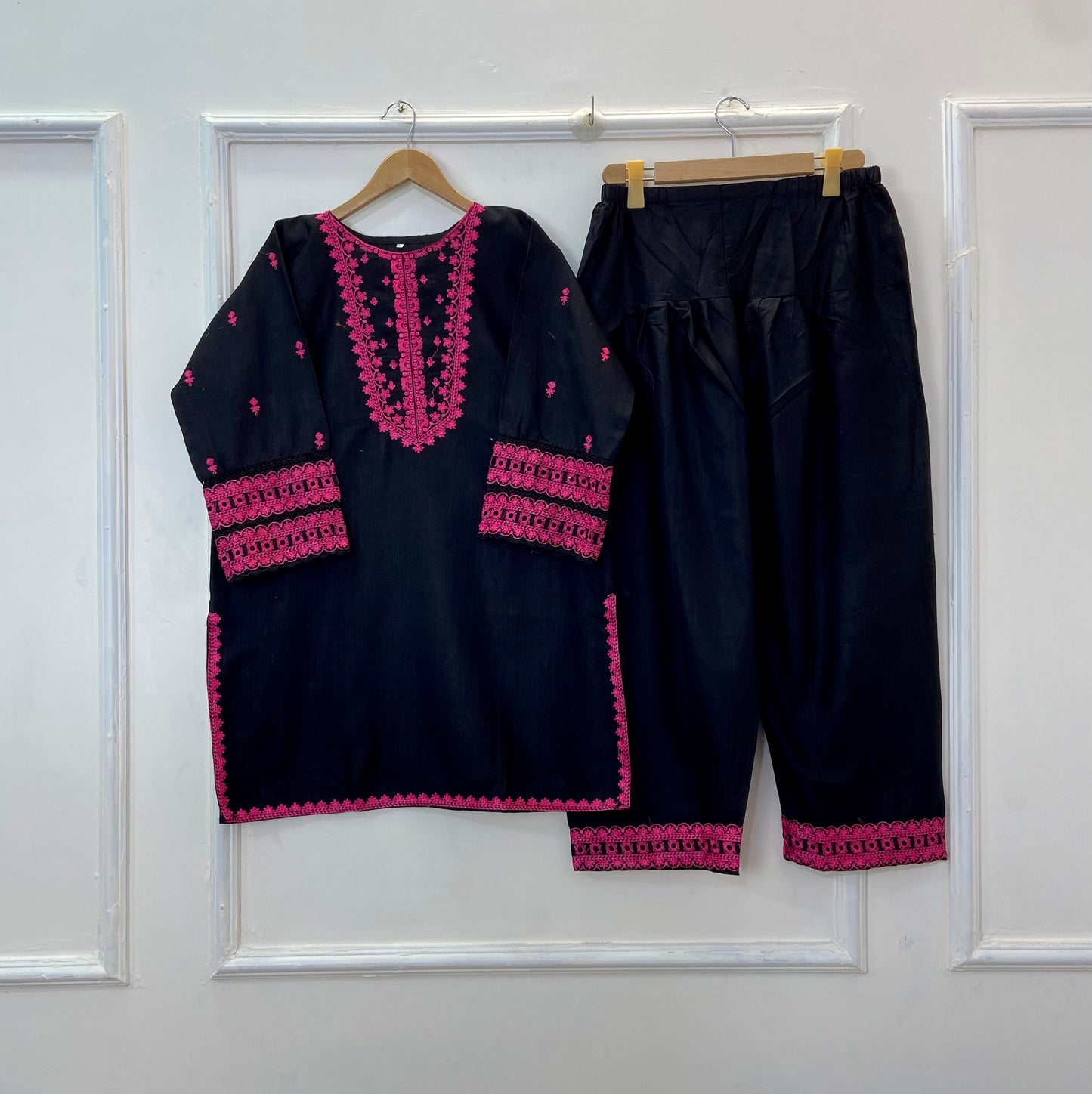 Embroidered Beauty 2PC (Khaddar) D-314