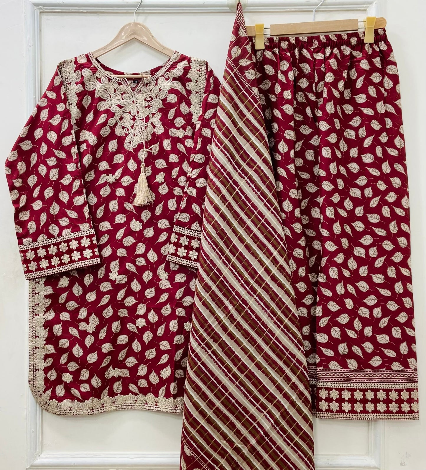 Premium Embroidered | 3PC Lawn D-584