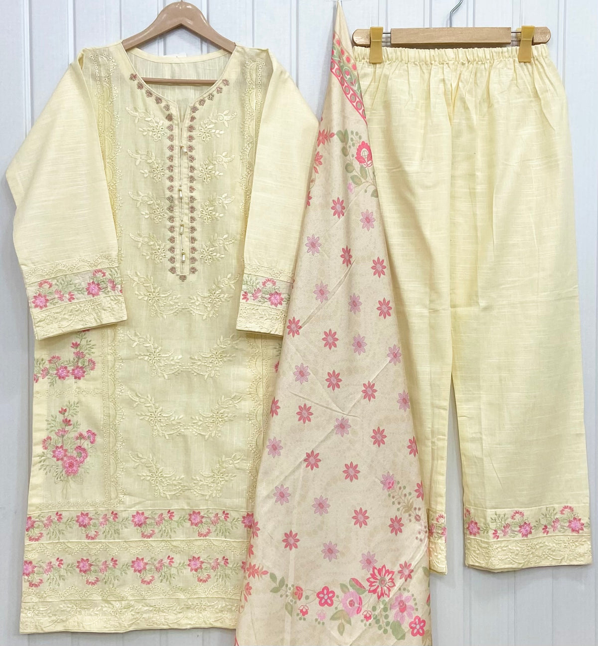 Article: D-1167 khaddar