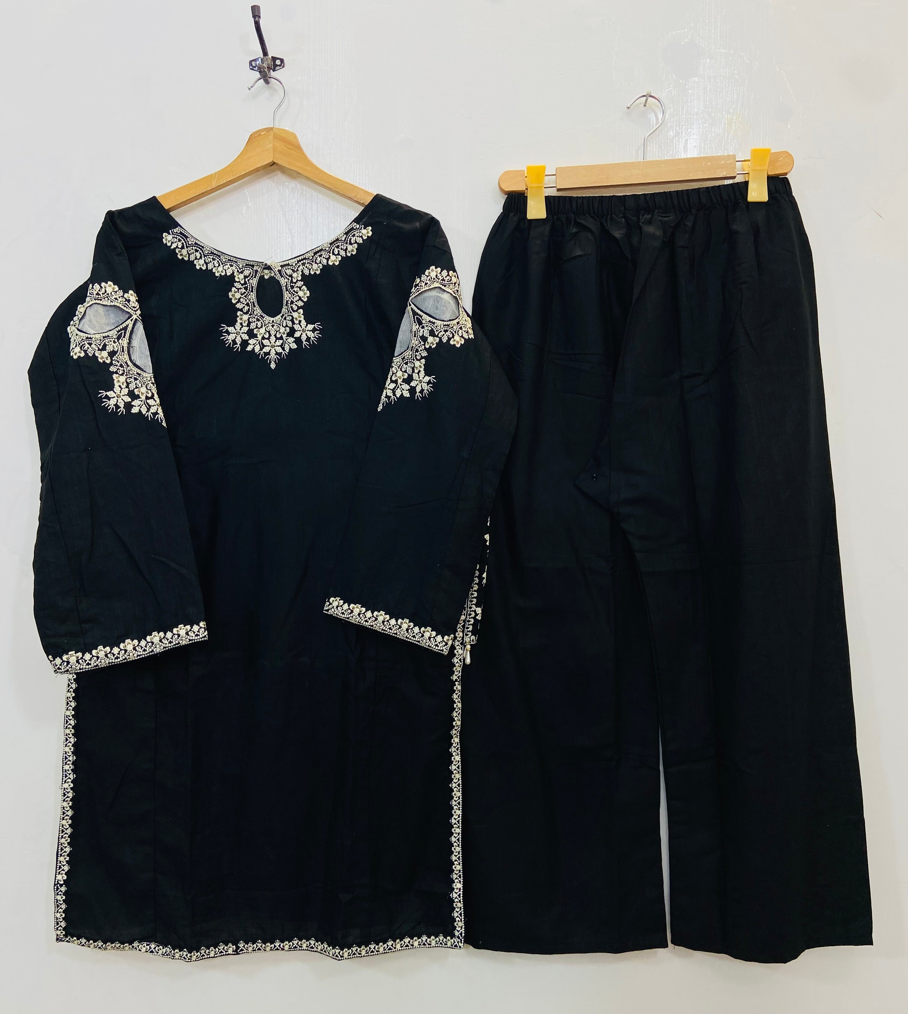 Dreamy Front Back Embroidered 2PC (Best Seller) (Khaddar) D-143